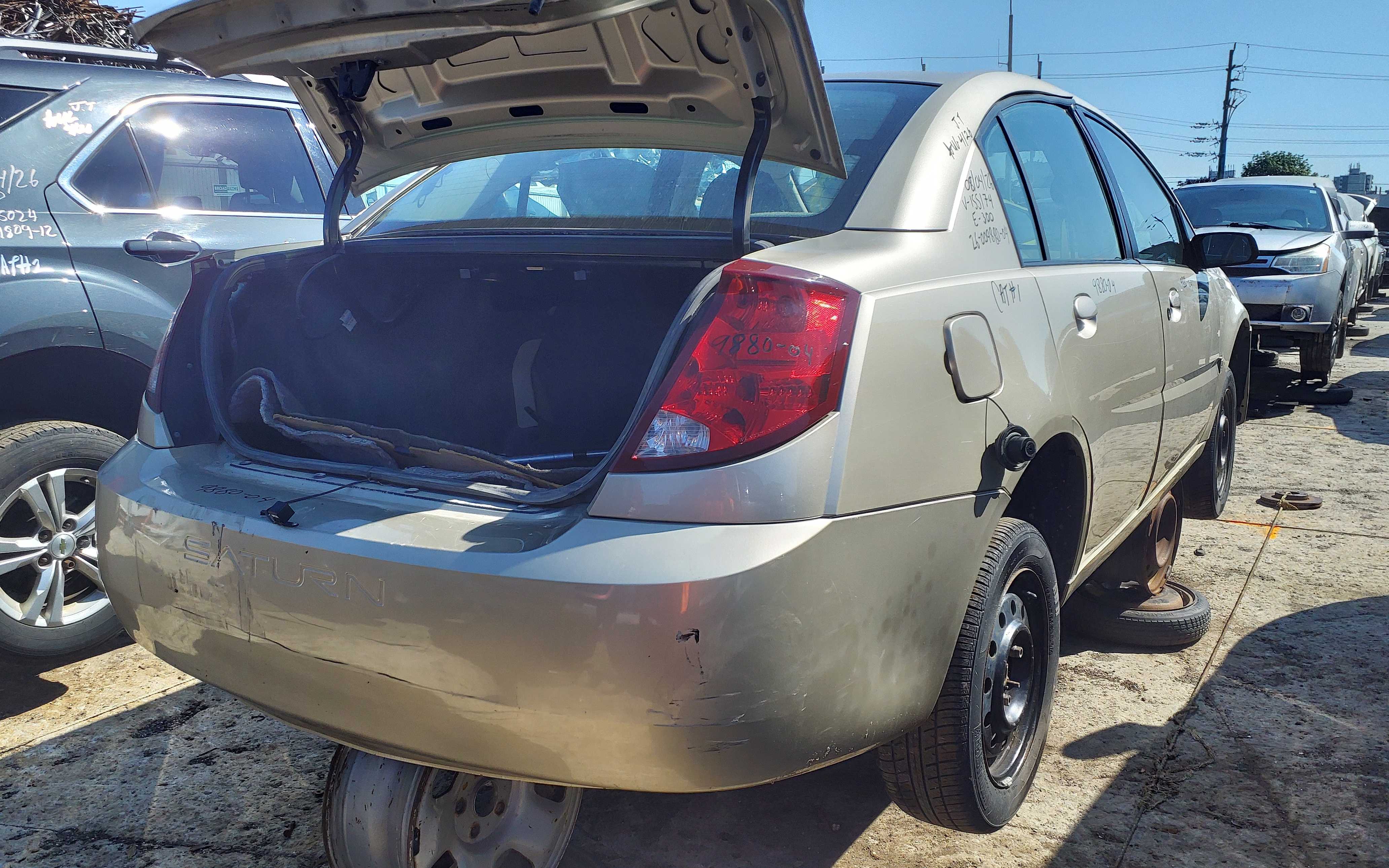 SATURN ION 2004