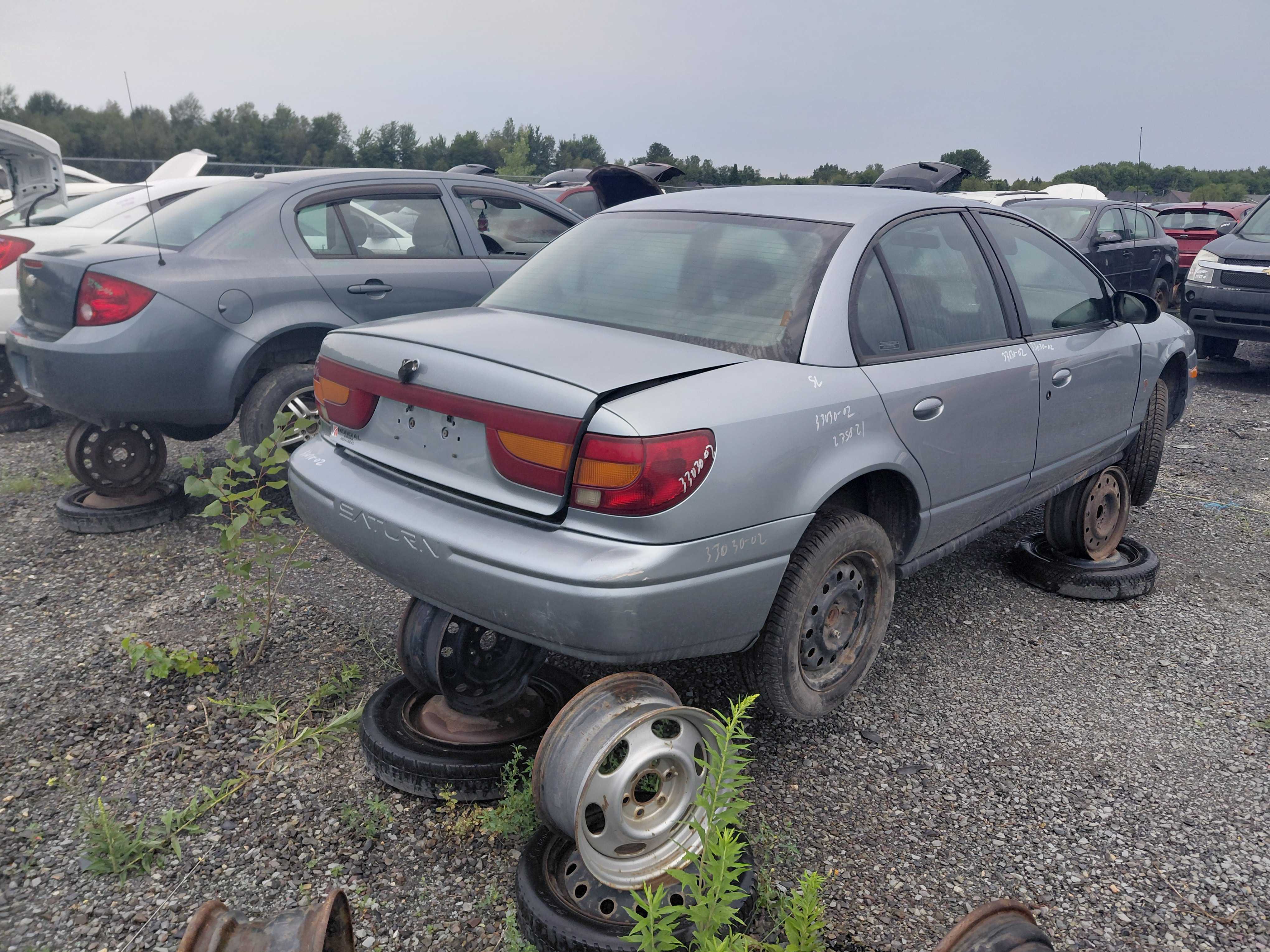 SATURN SL 2002