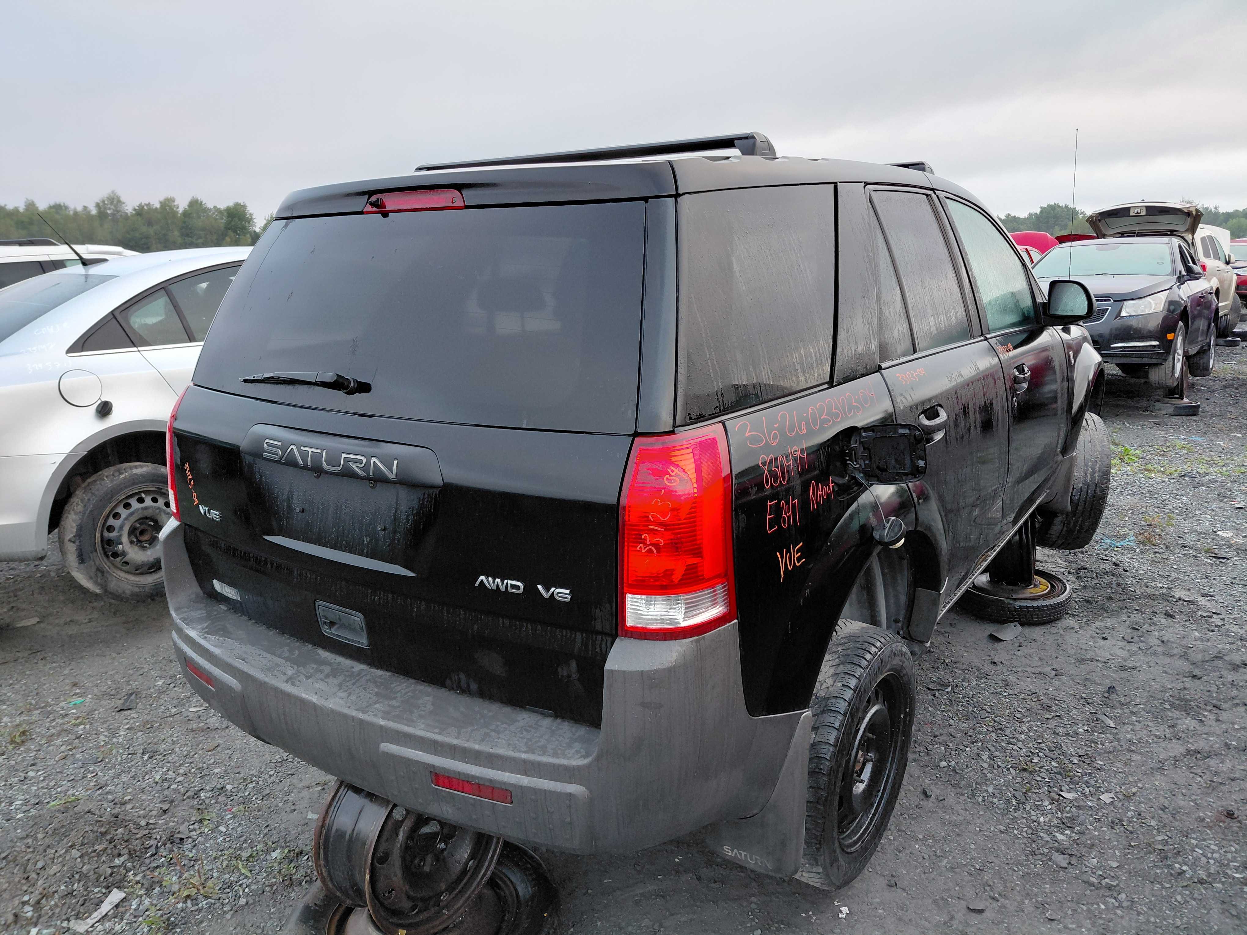 SATURN VUE 2004