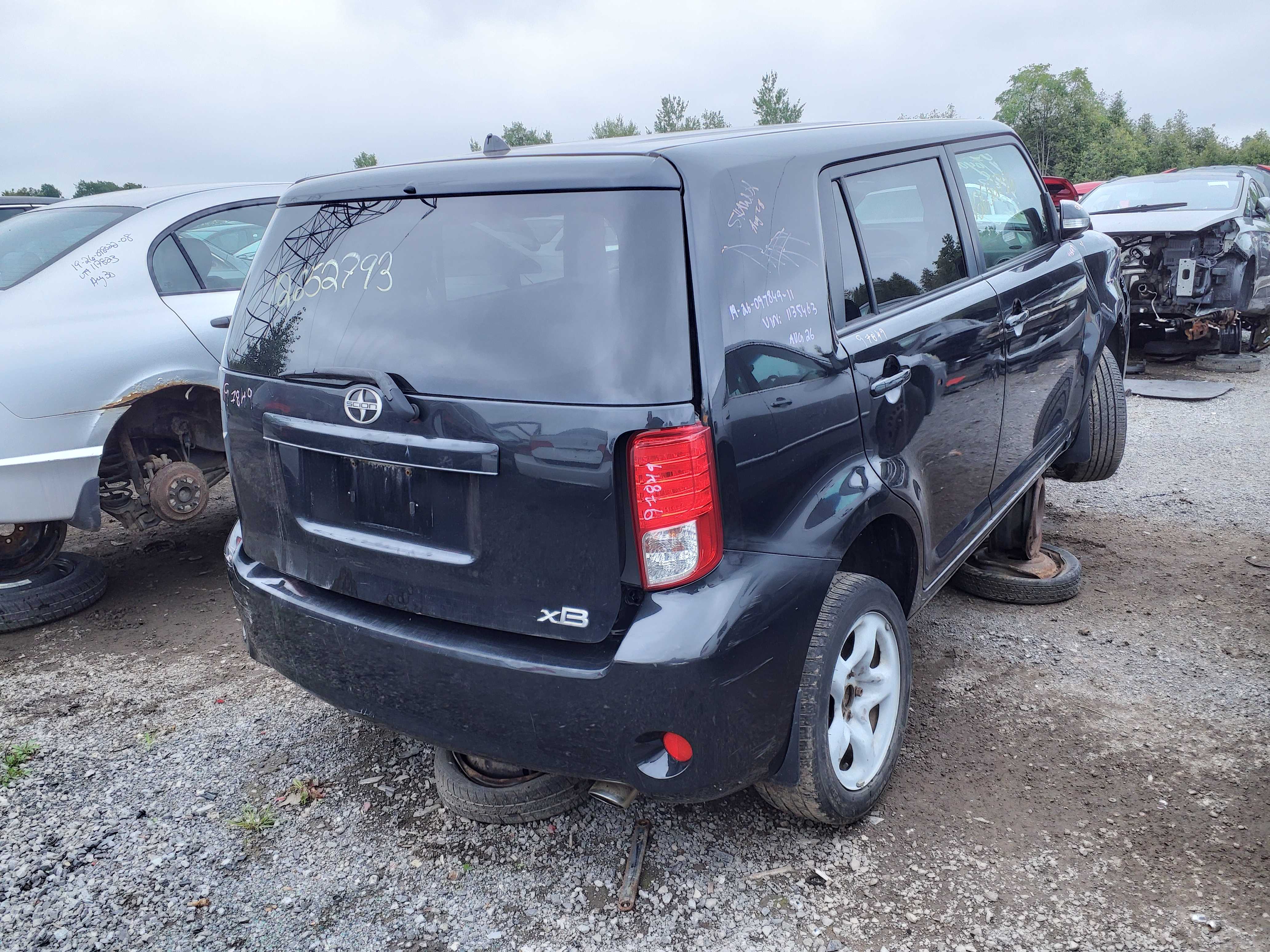 SCION XB 2011