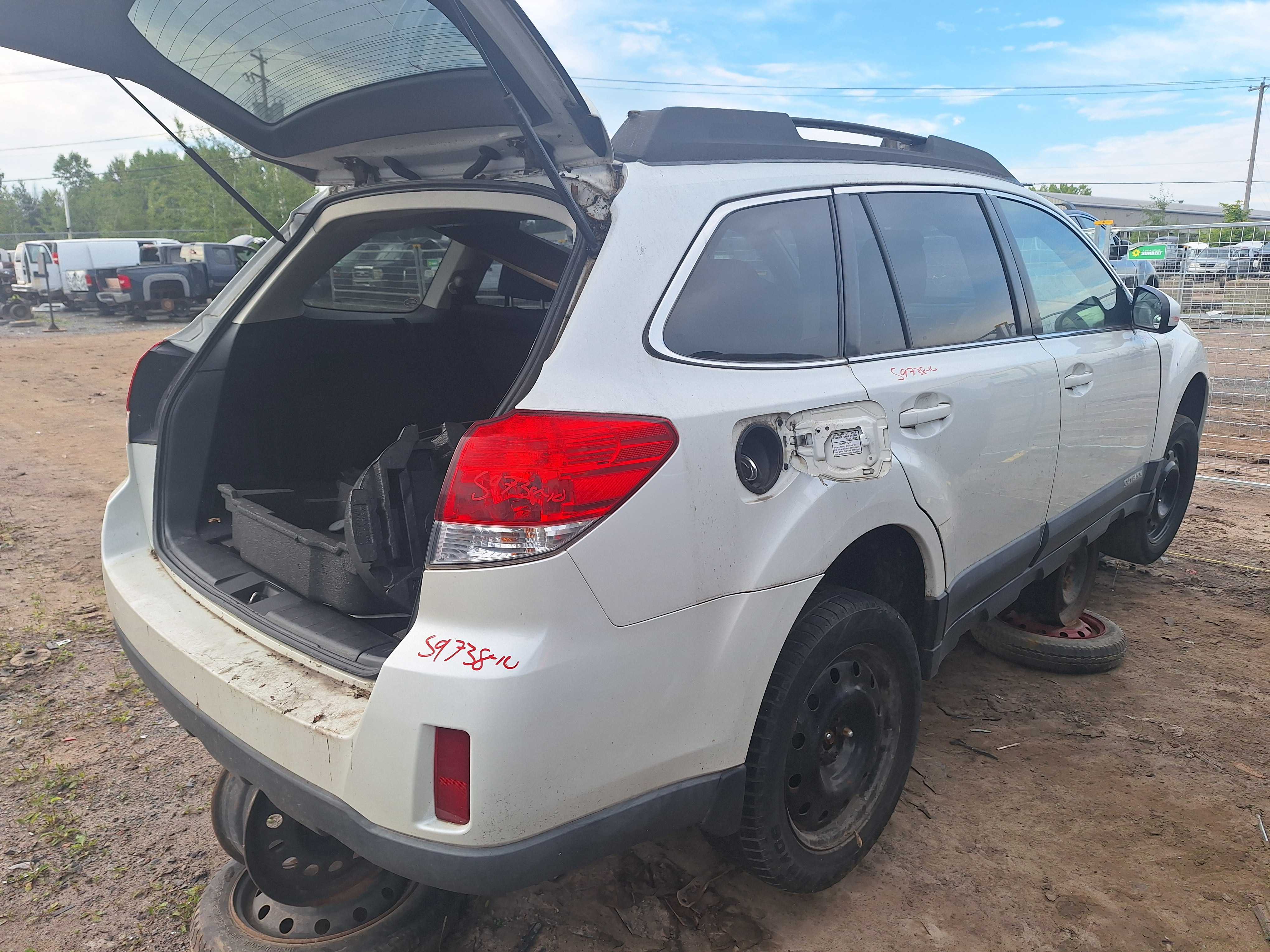 SUBARU OUTBACK 2010