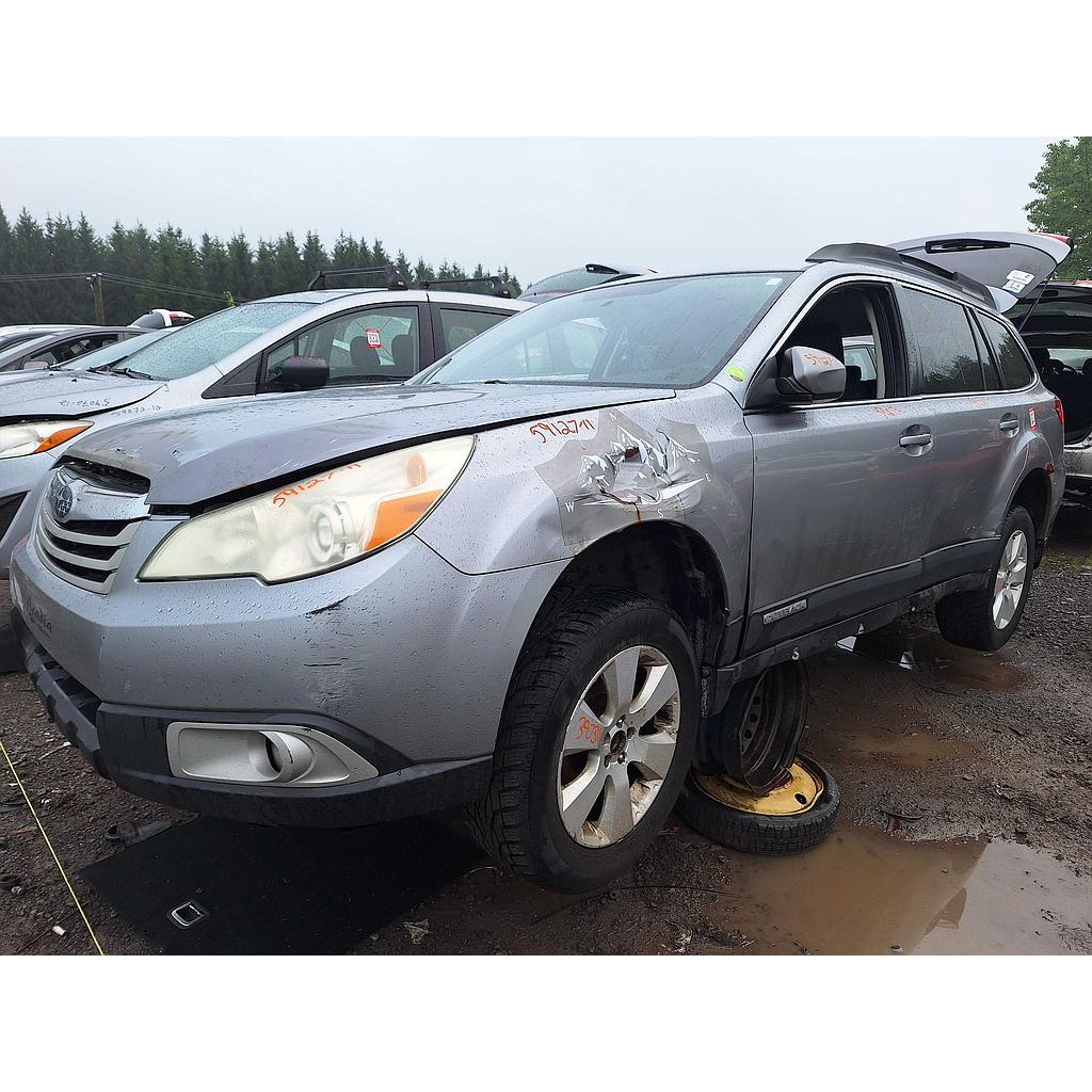 SUBARU OUTBACK 2011