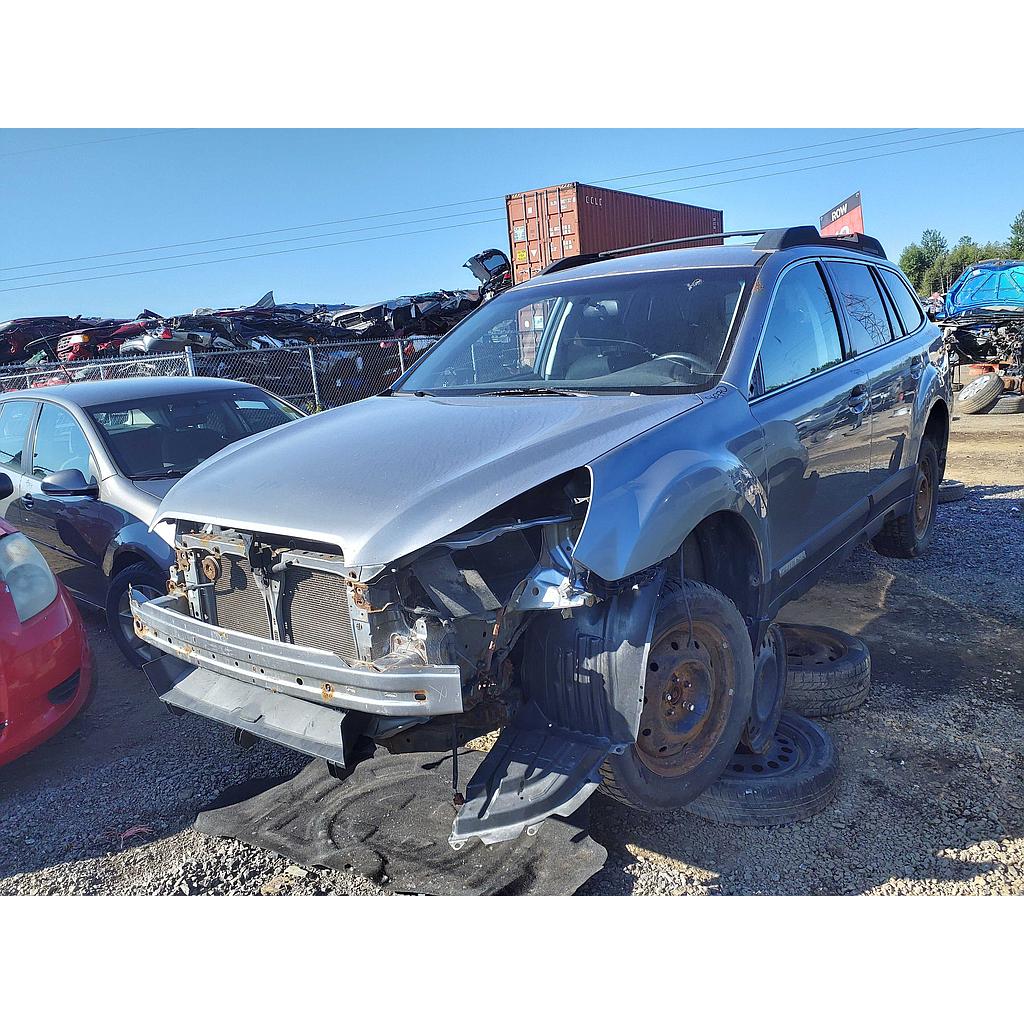 SUBARU OUTBACK 2011