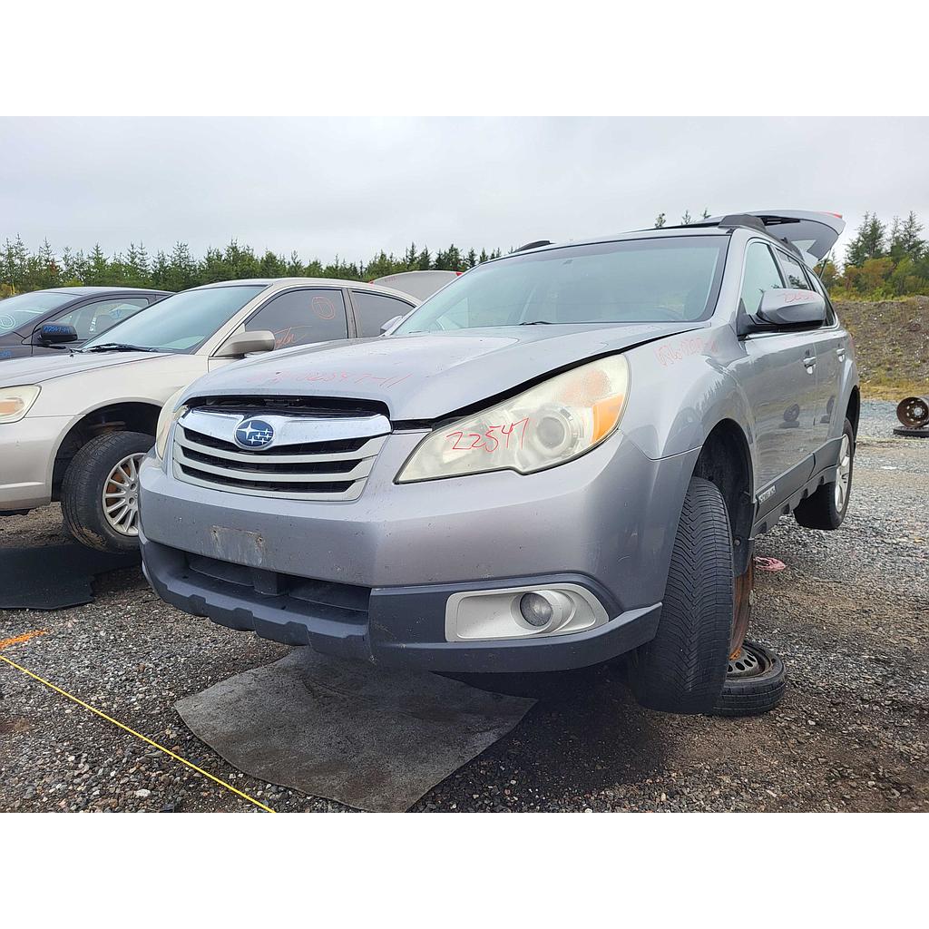 SUBARU OUTBACK 2011