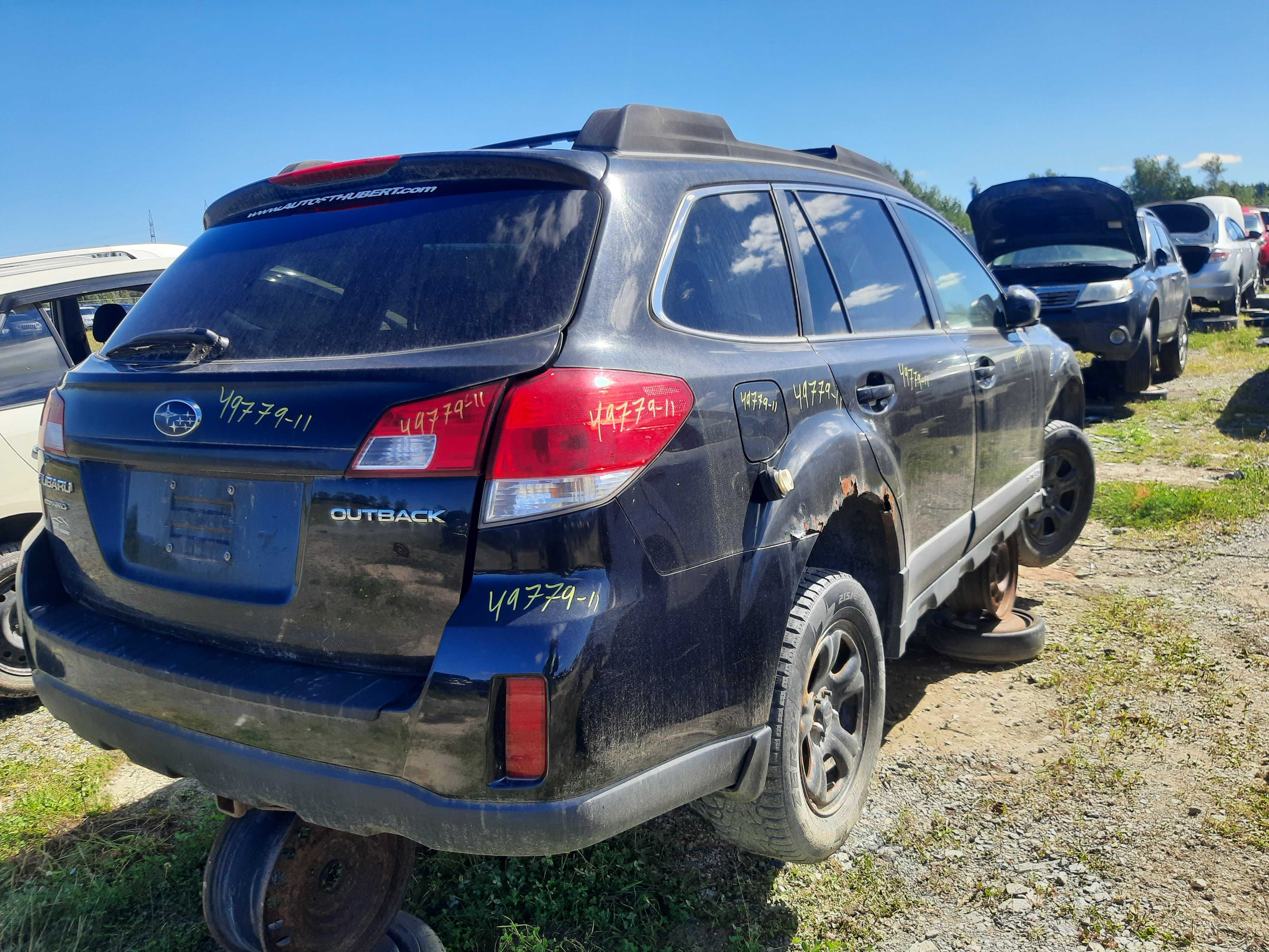 SUBARU OUTBACK 2011