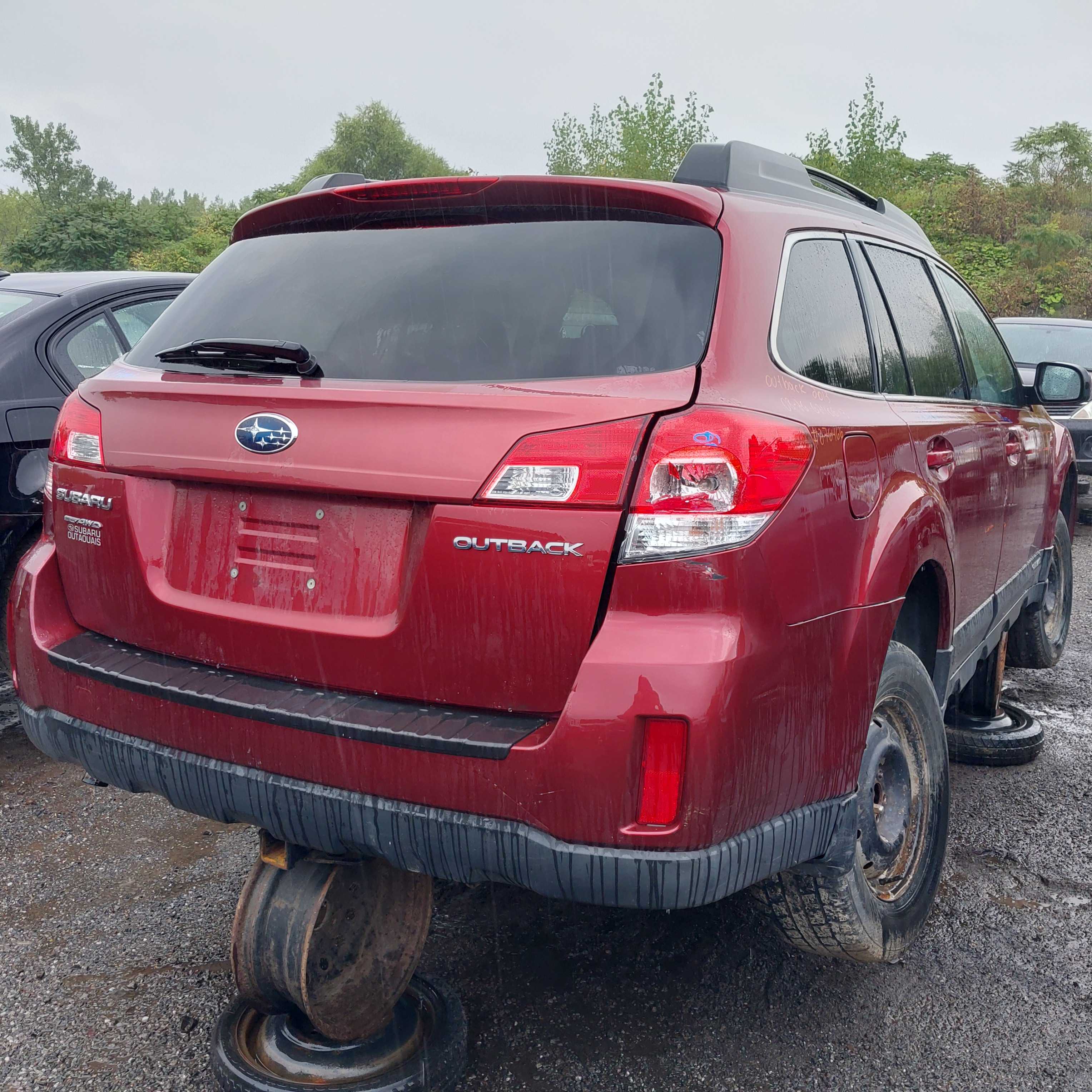 SUBARU OUTBACK 2013