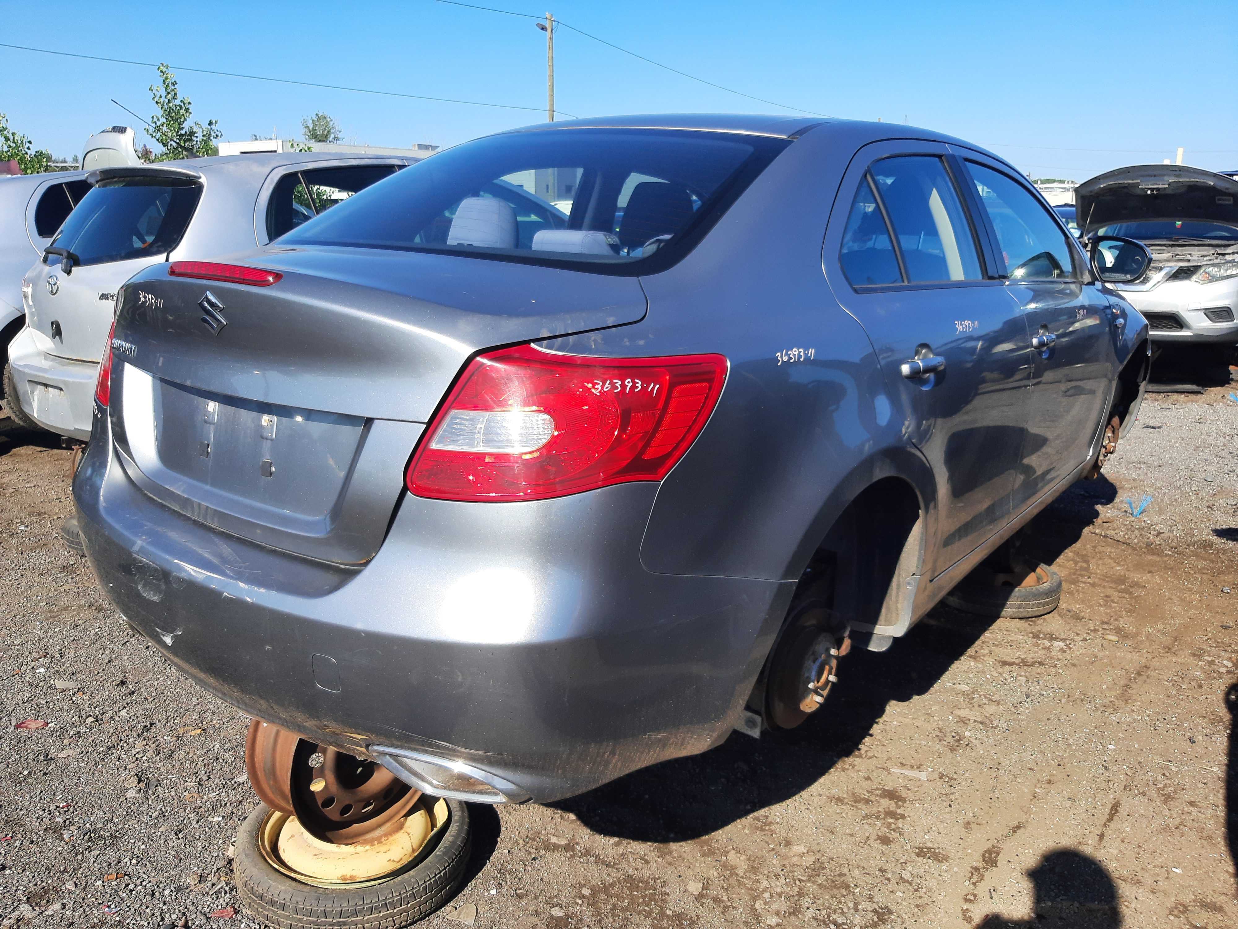 SUZUKI KIZASHI 2011