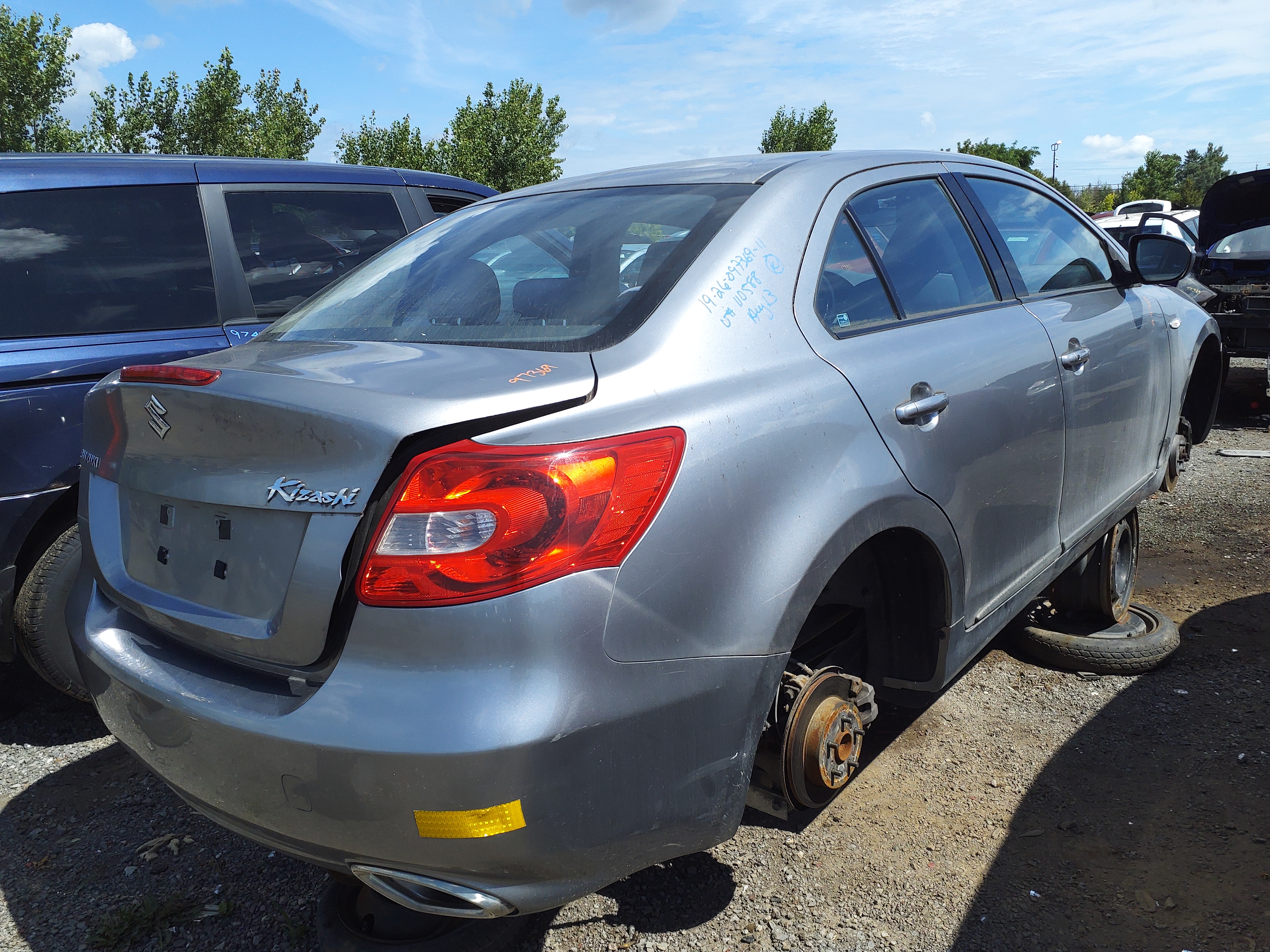 SUZUKI KIZASHI 2011