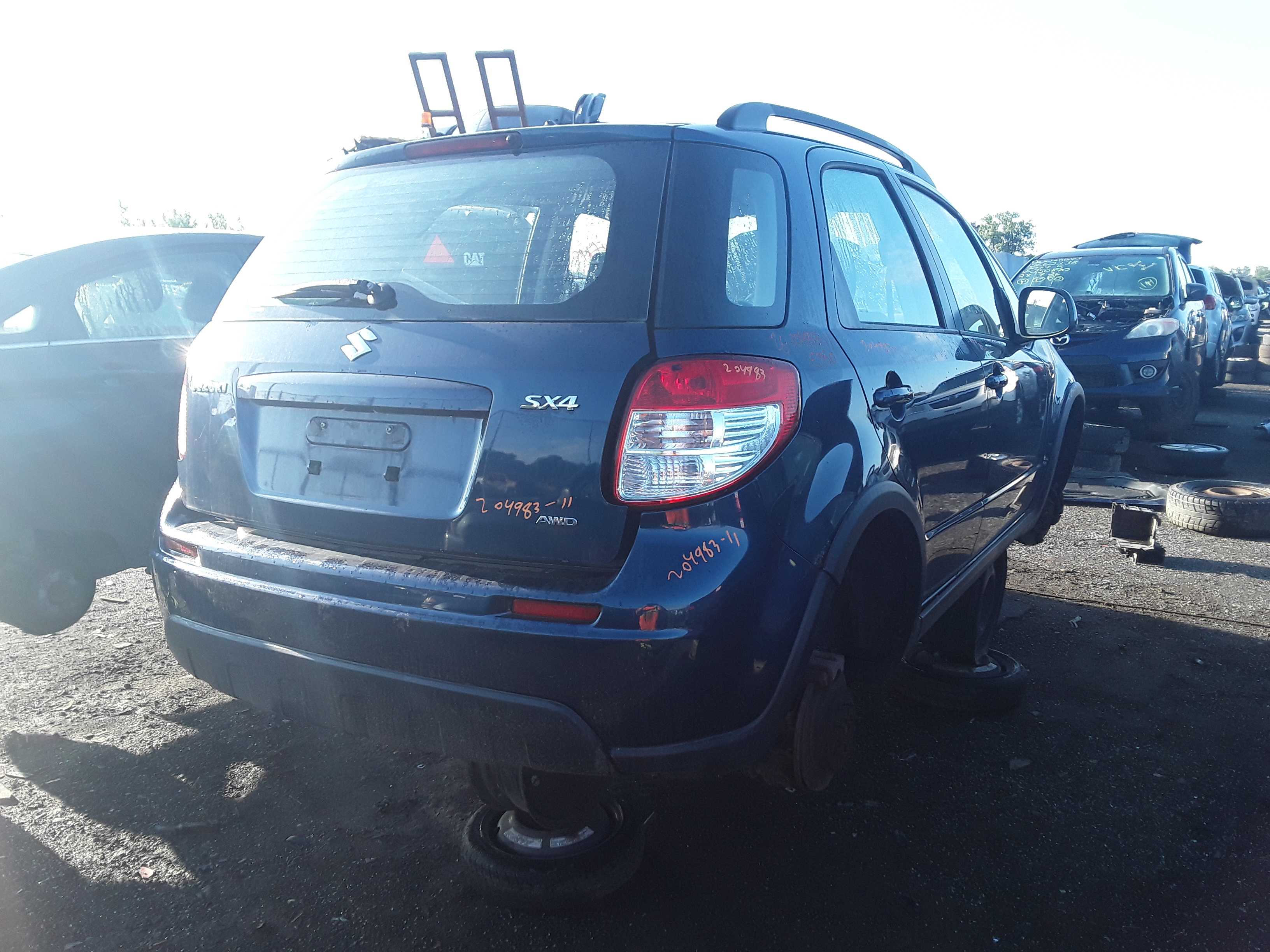 SUZUKI SX4 2011