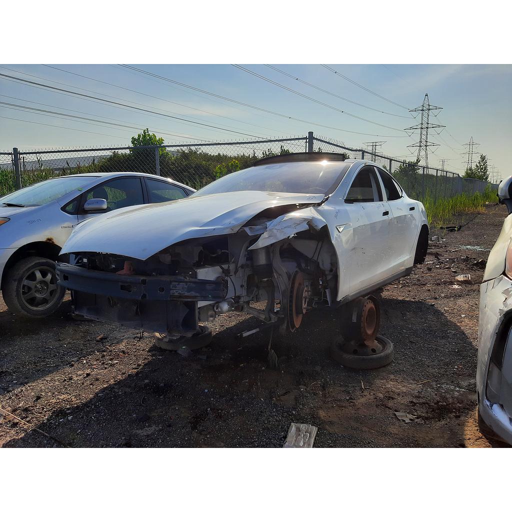 TESLA MODEL S 2015