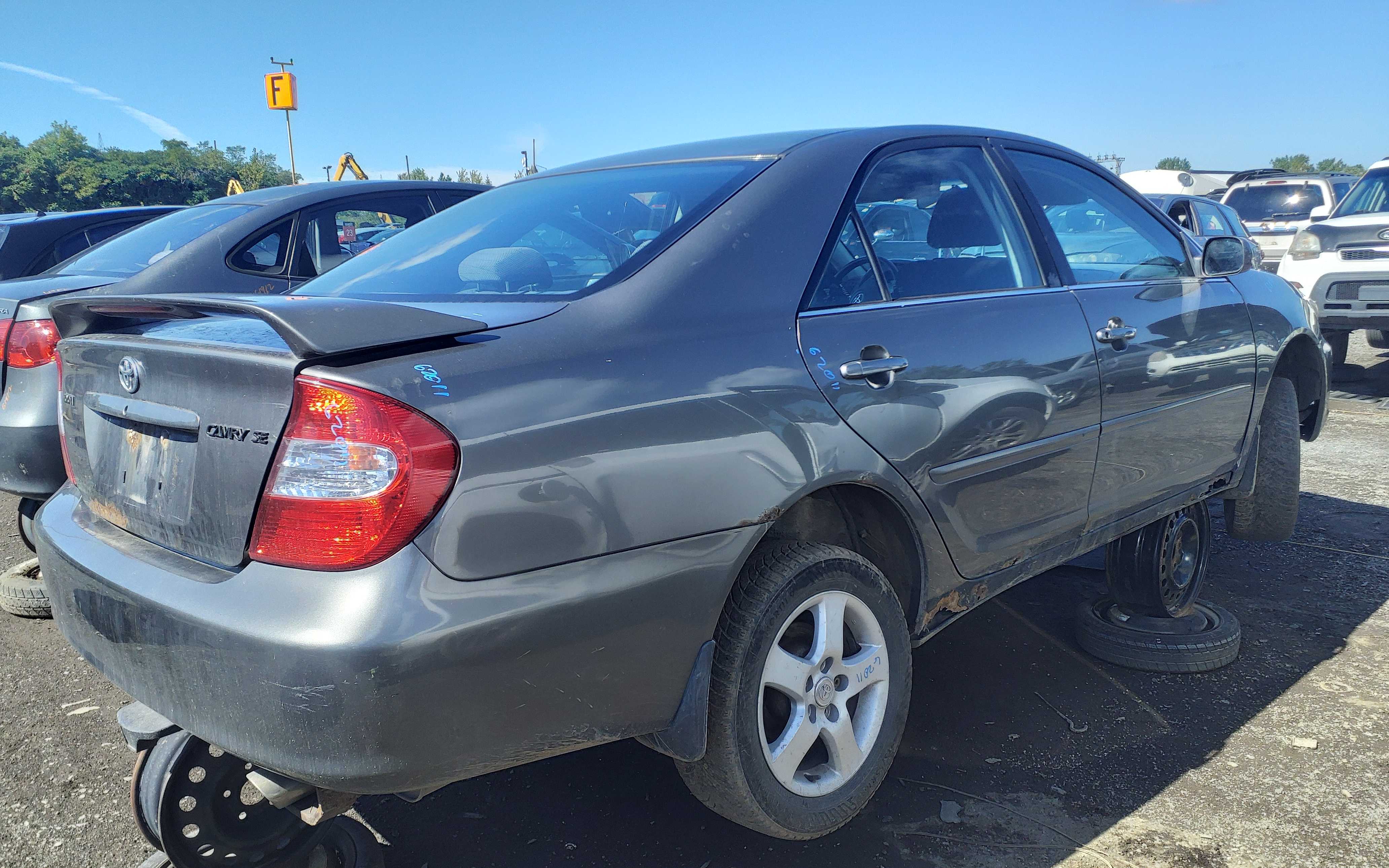 TOYOTA CAMRY 2004