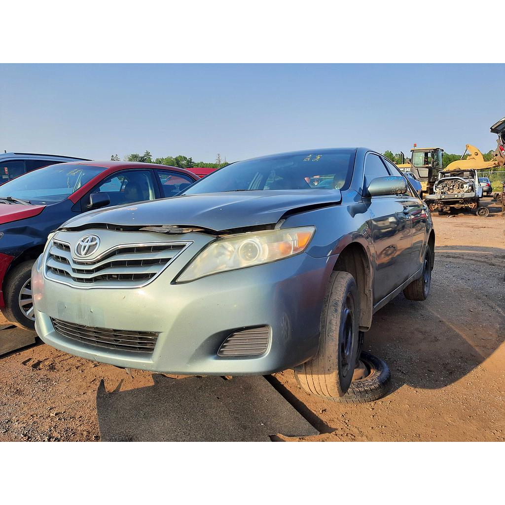 TOYOTA CAMRY 2010