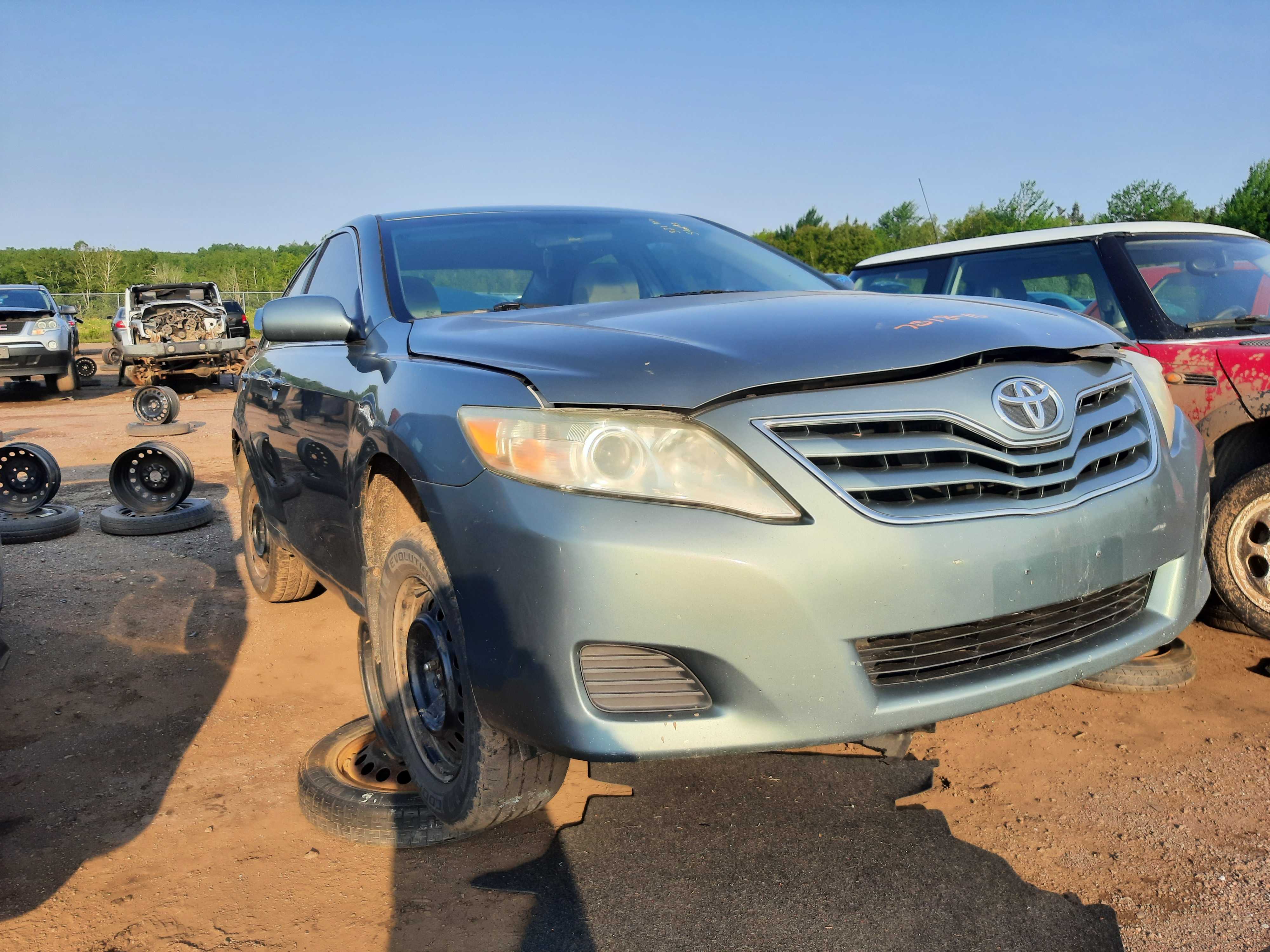 TOYOTA CAMRY 2010