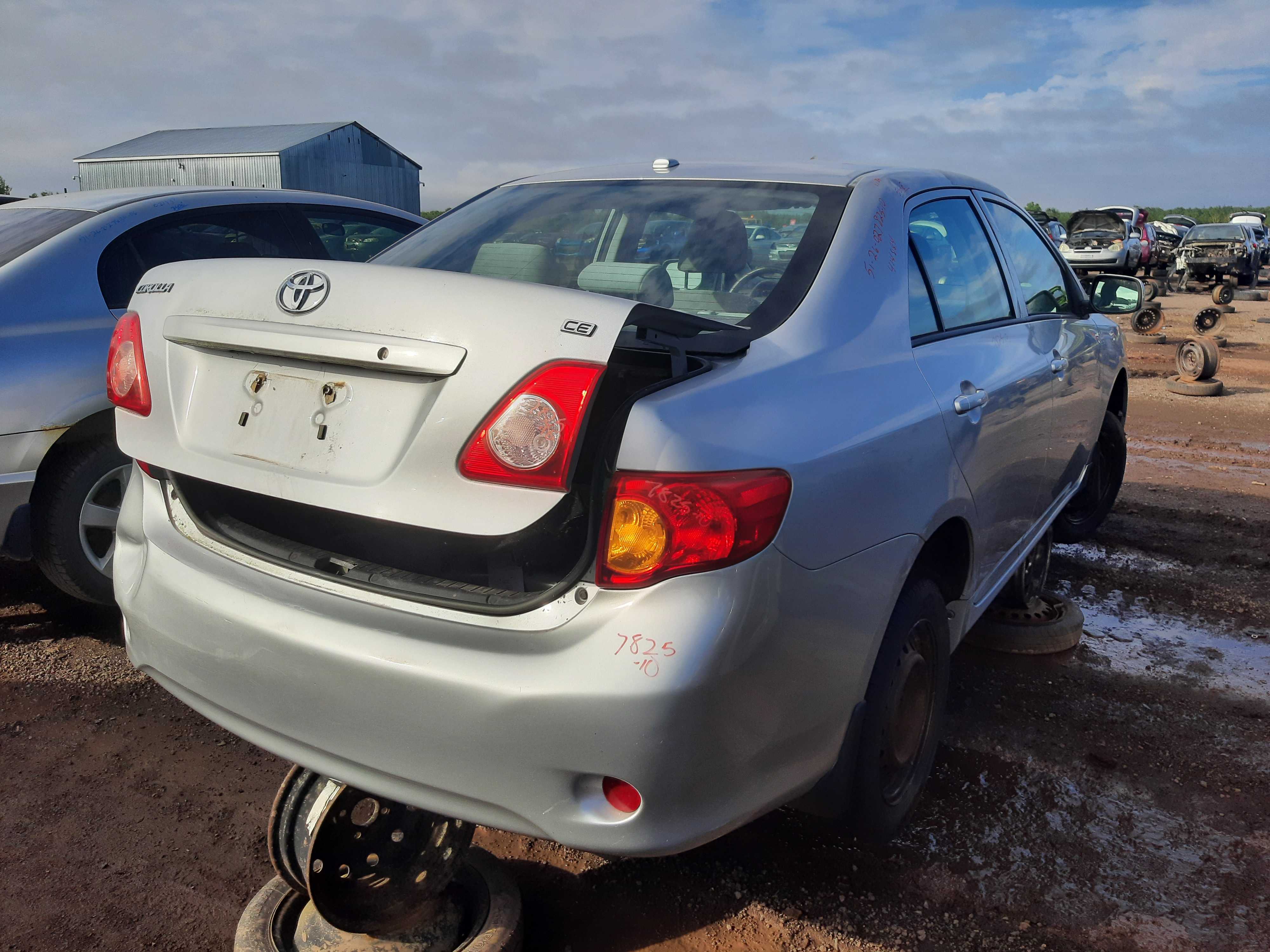 TOYOTA COROLLA 2010