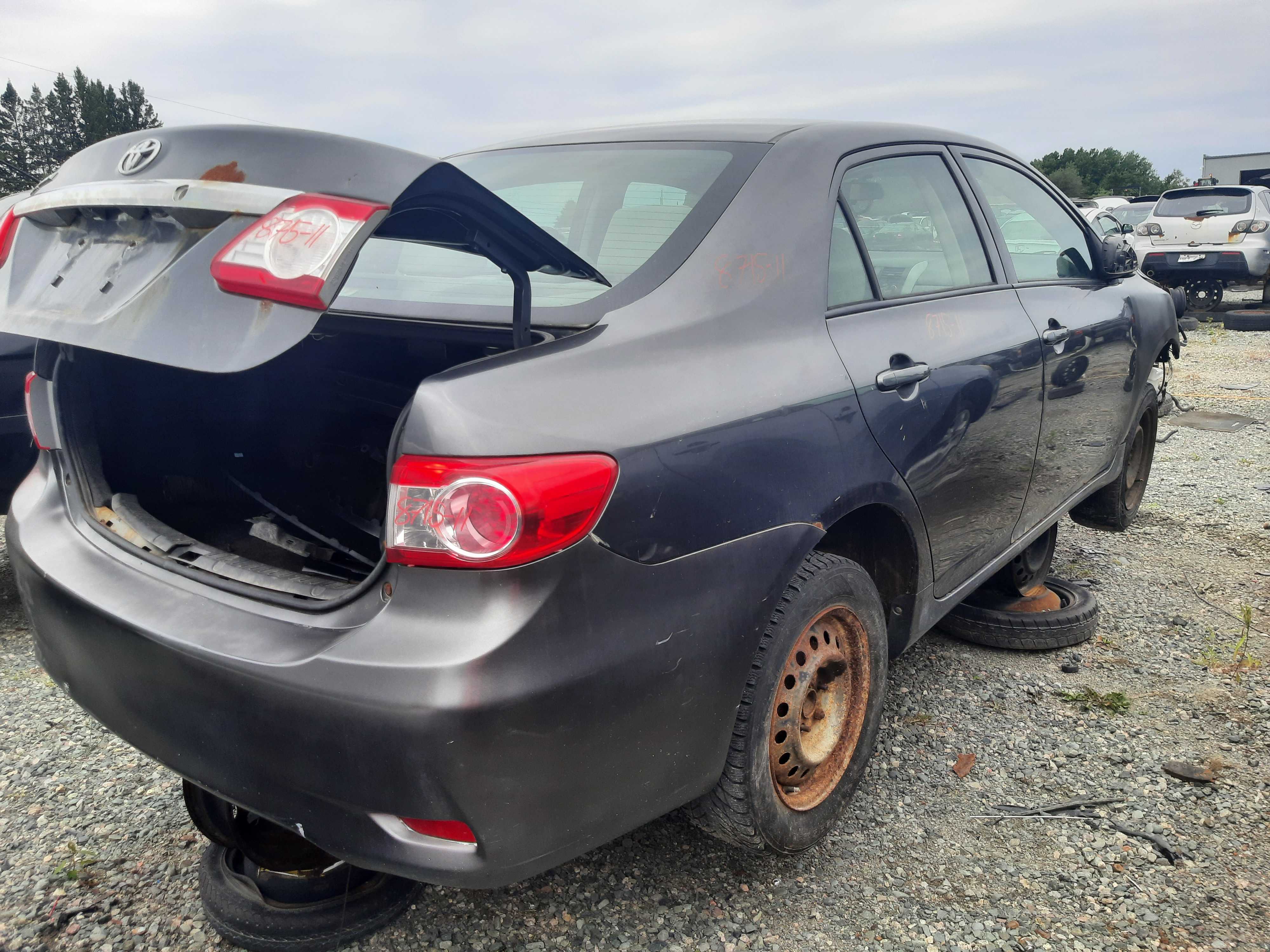 TOYOTA COROLLA 2011