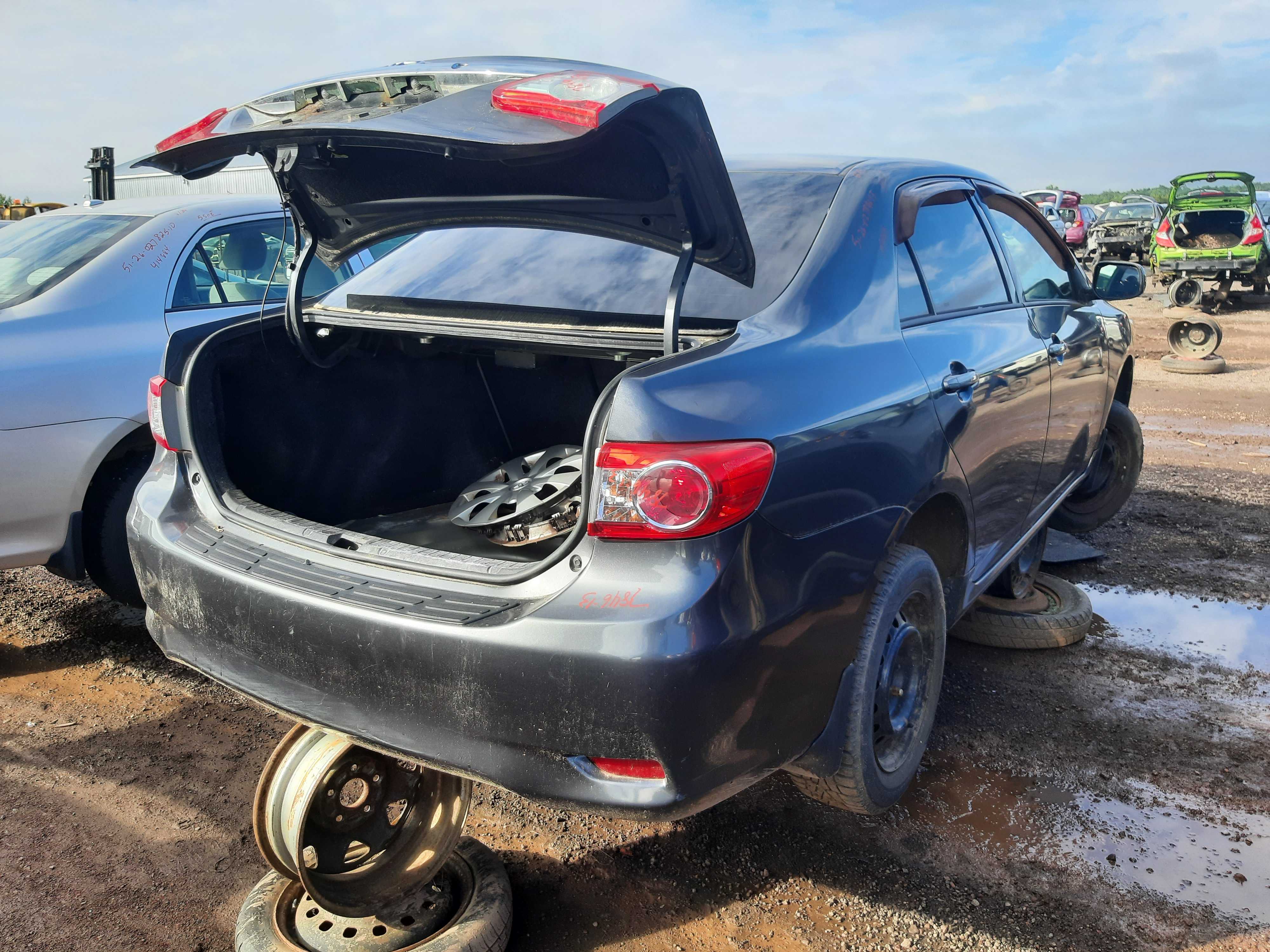 TOYOTA COROLLA 2013