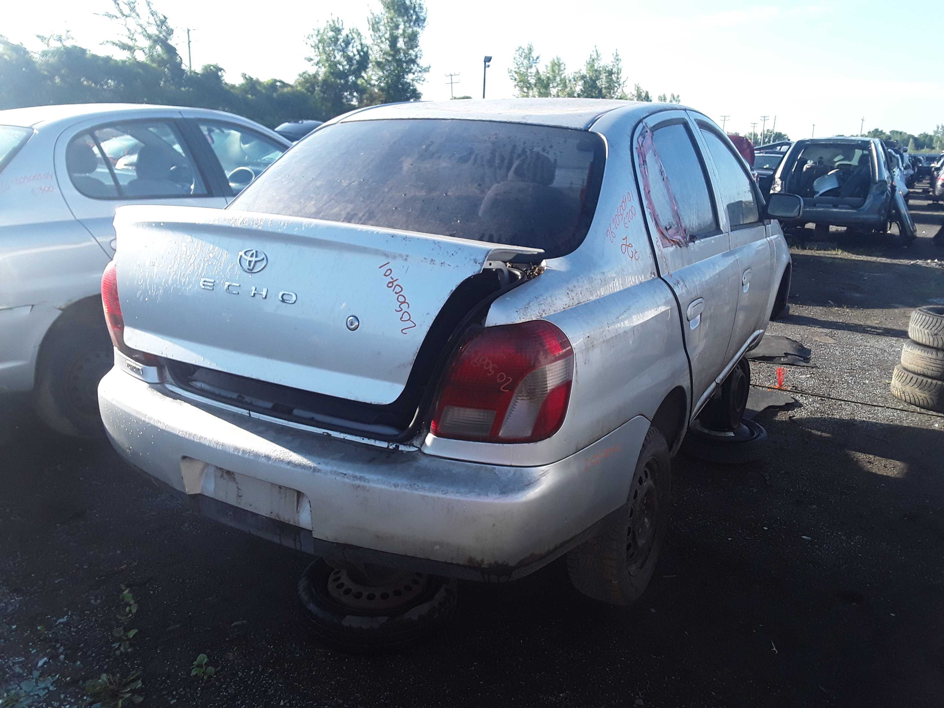 TOYOTA ECHO 2001