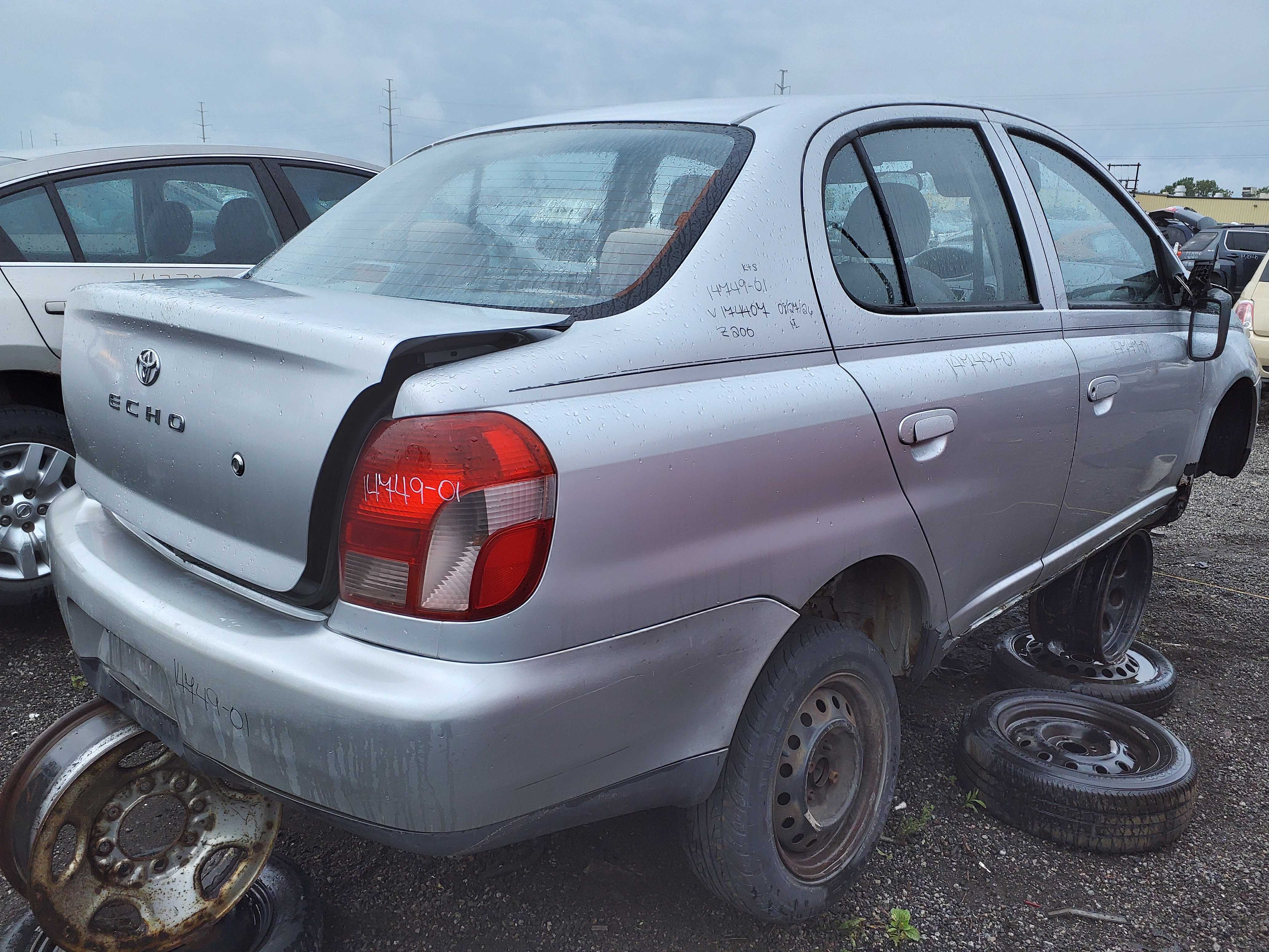 TOYOTA ECHO 2001
