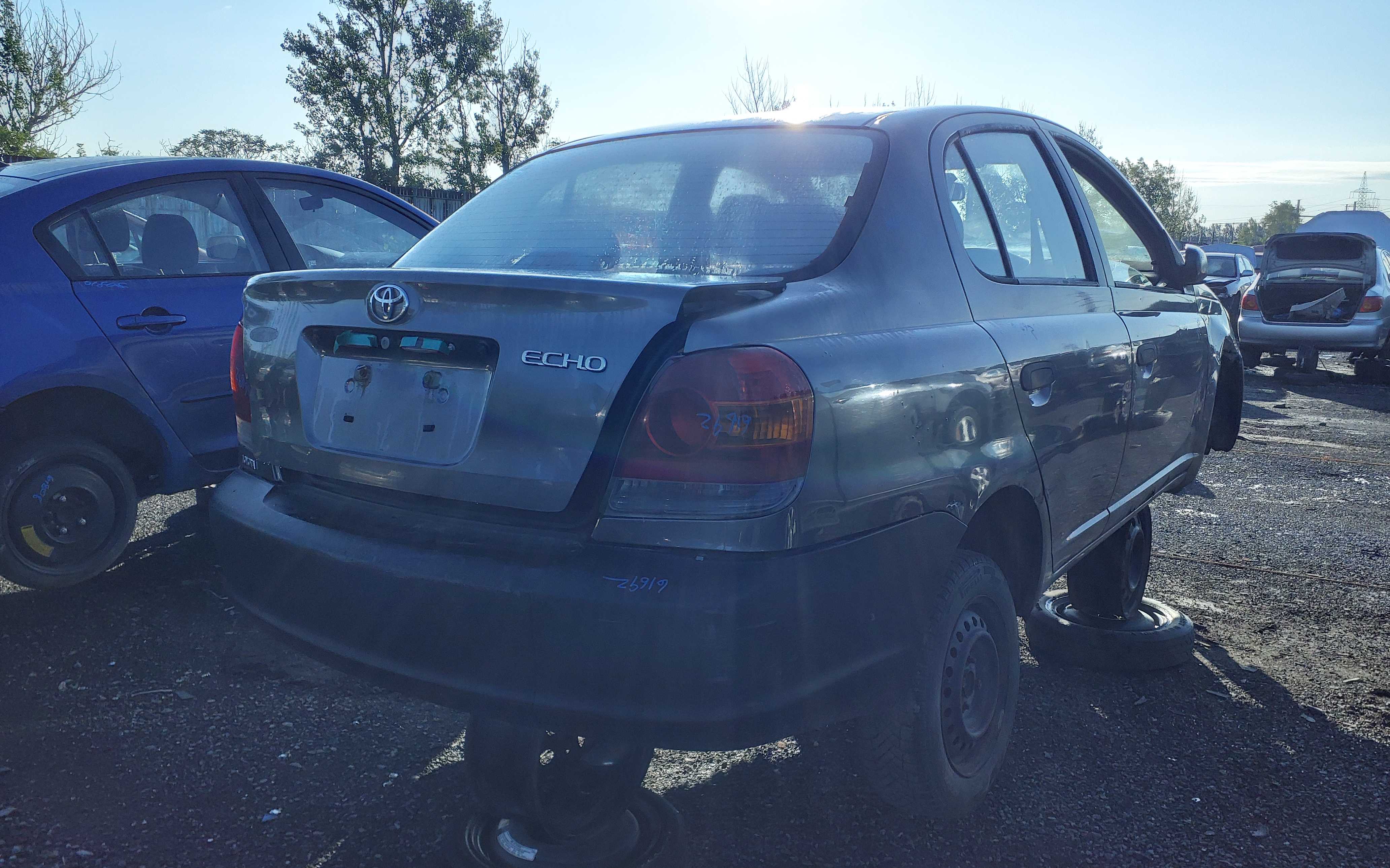 TOYOTA ECHO 2004