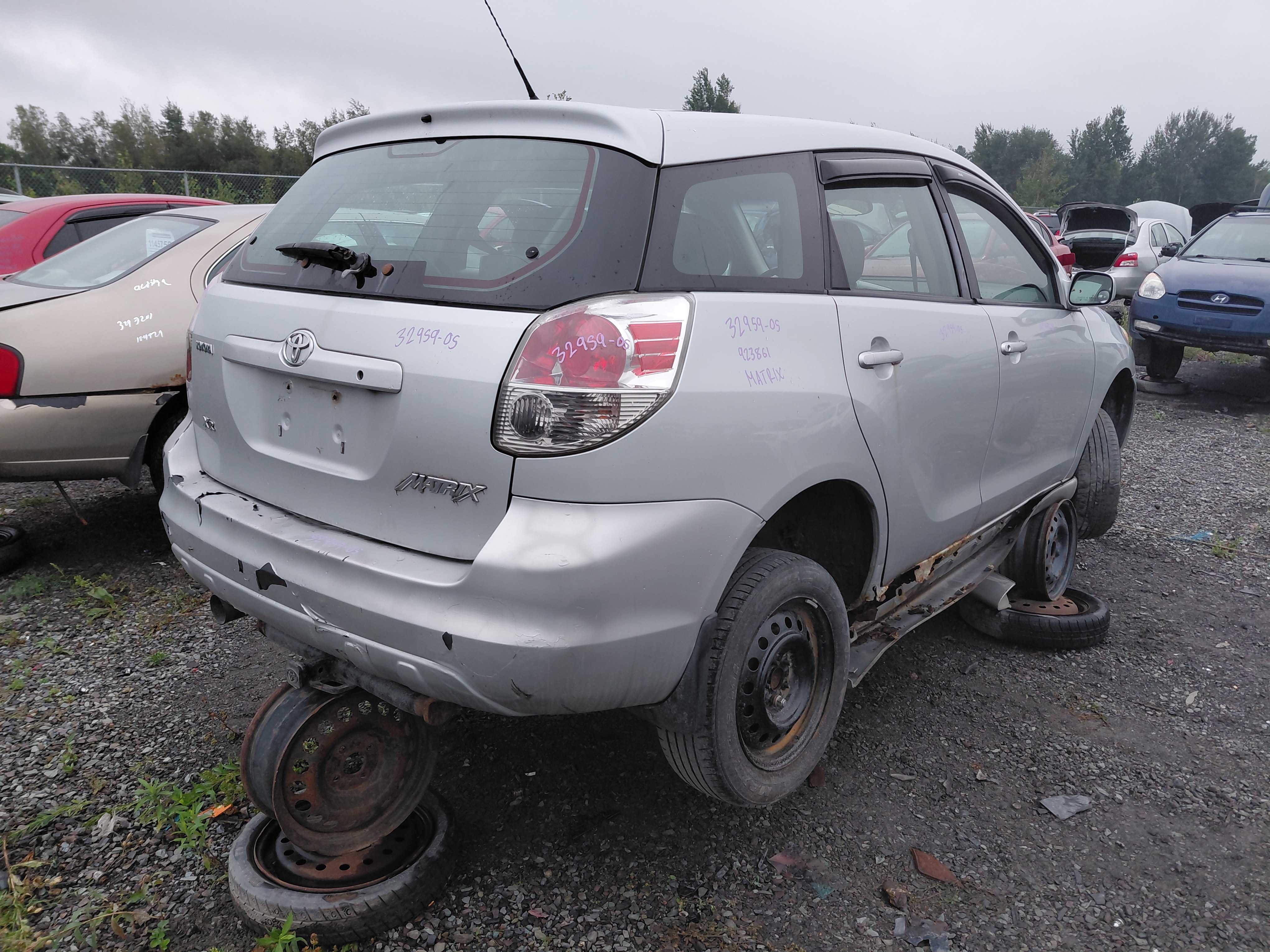 TOYOTA MATRIX 2005
