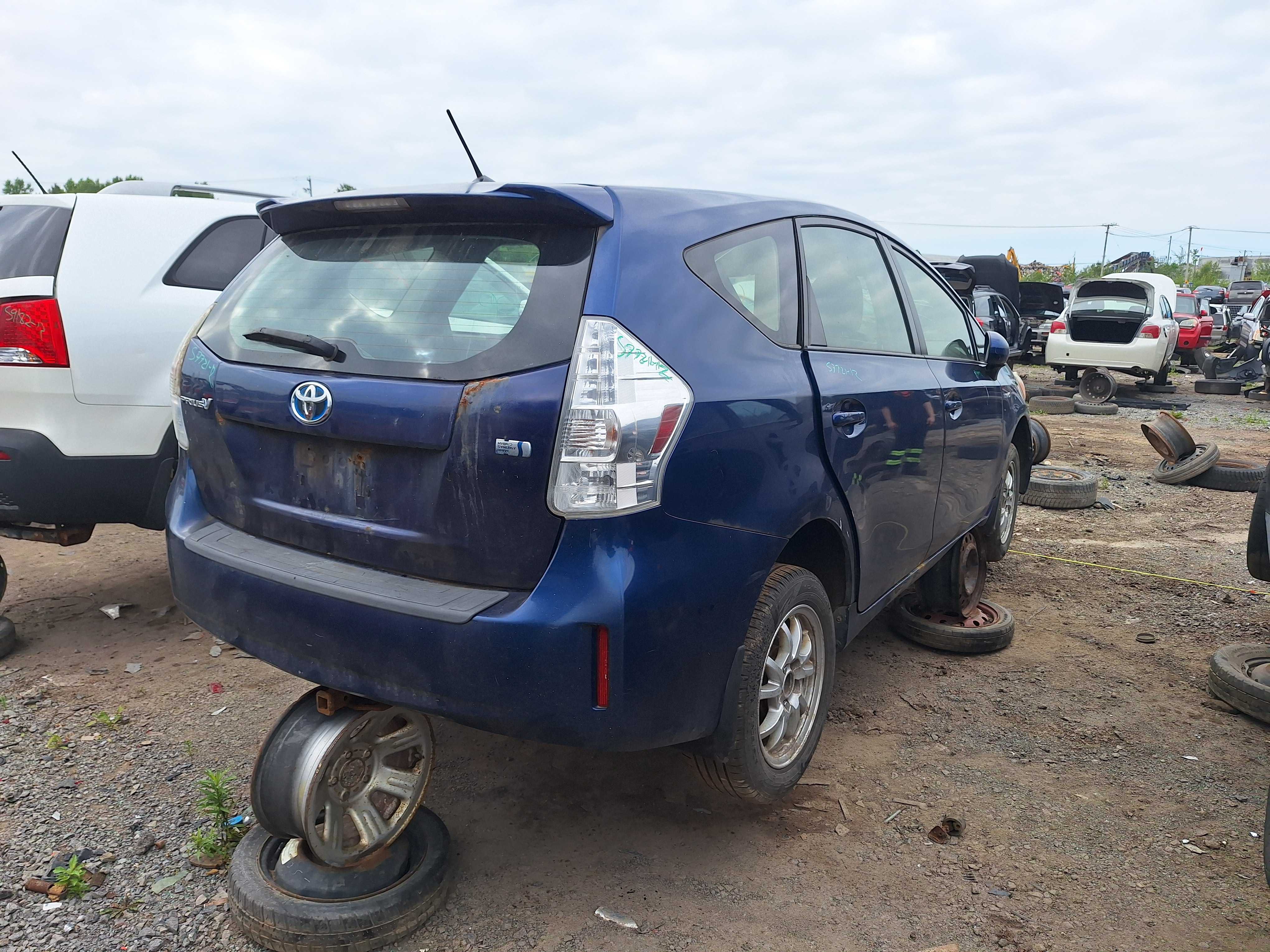 TOYOTA PRIUS 2012
