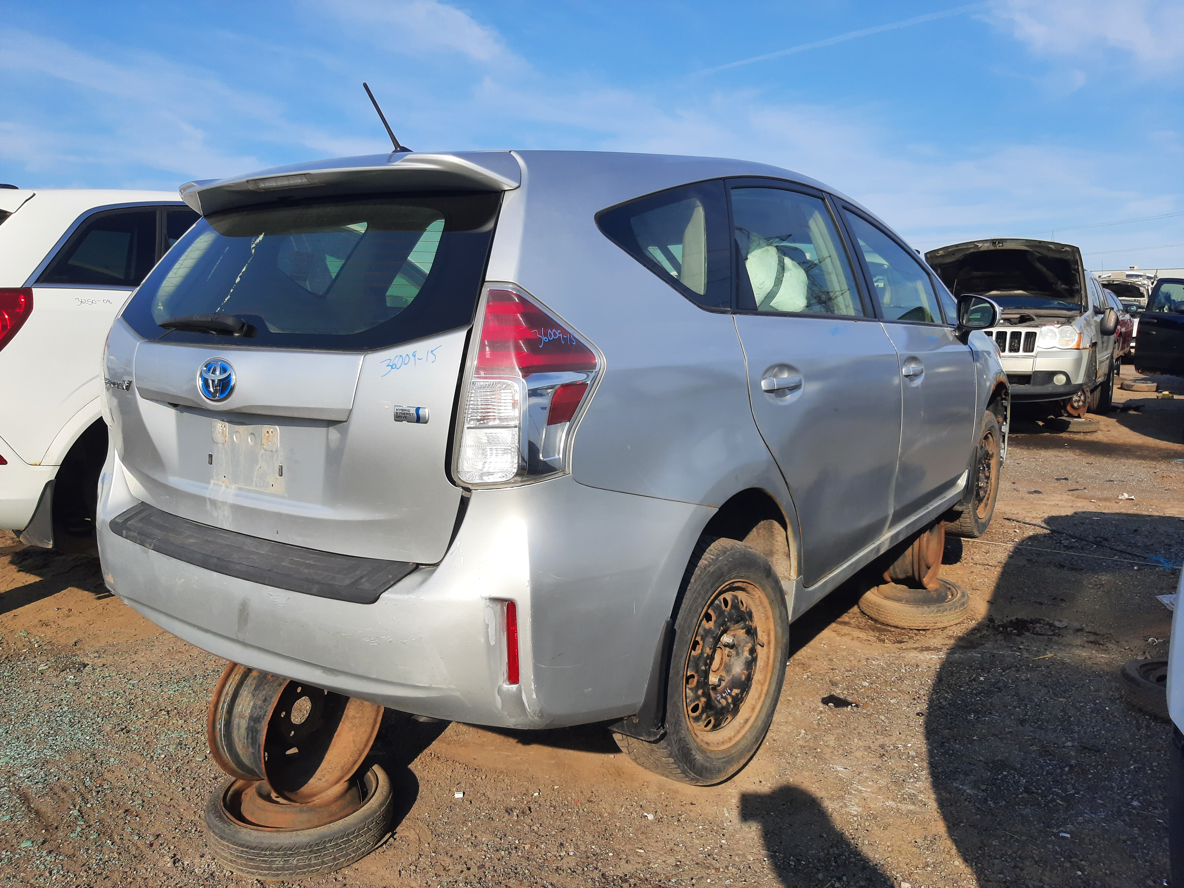 TOYOTA PRIUS 2015
