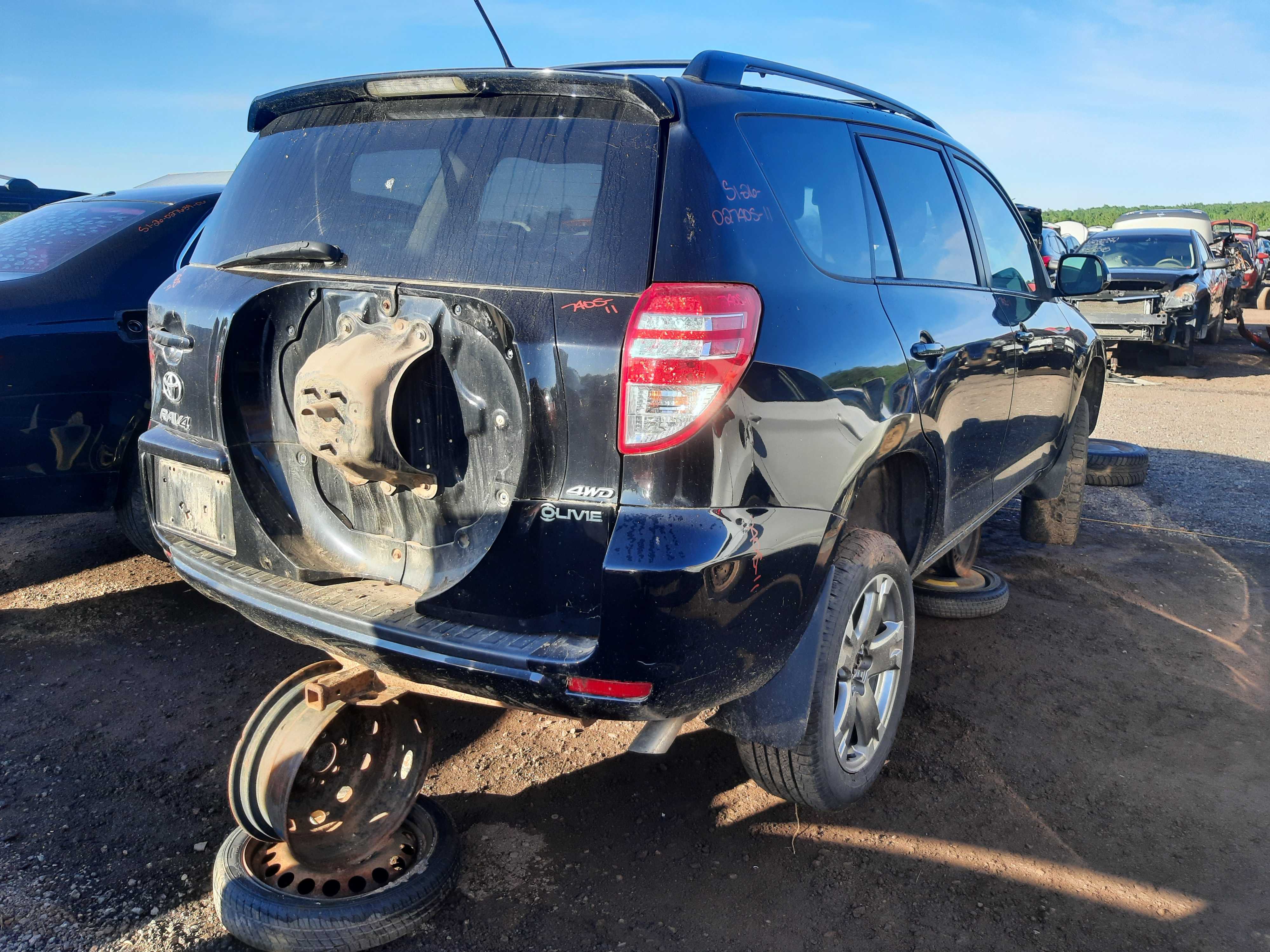 TOYOTA RAV4 2011