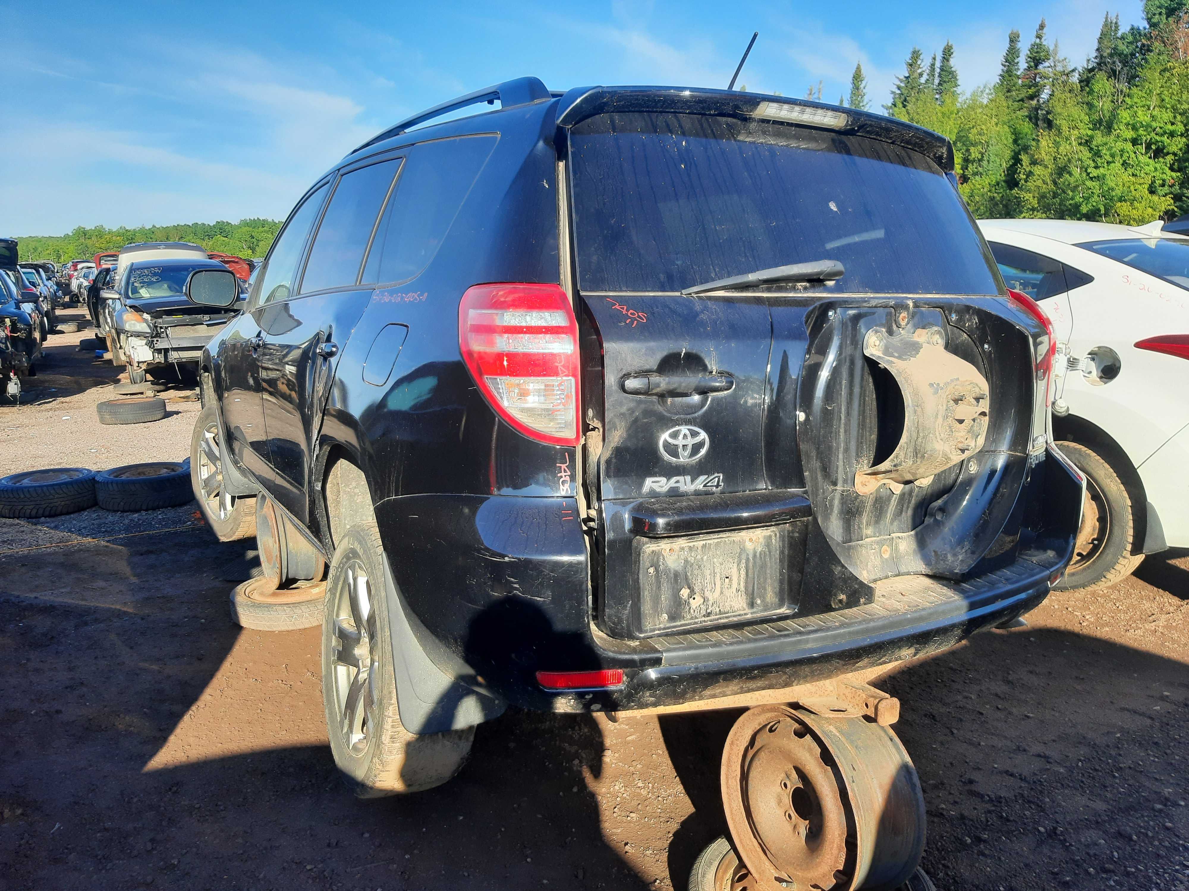 TOYOTA RAV4 2011