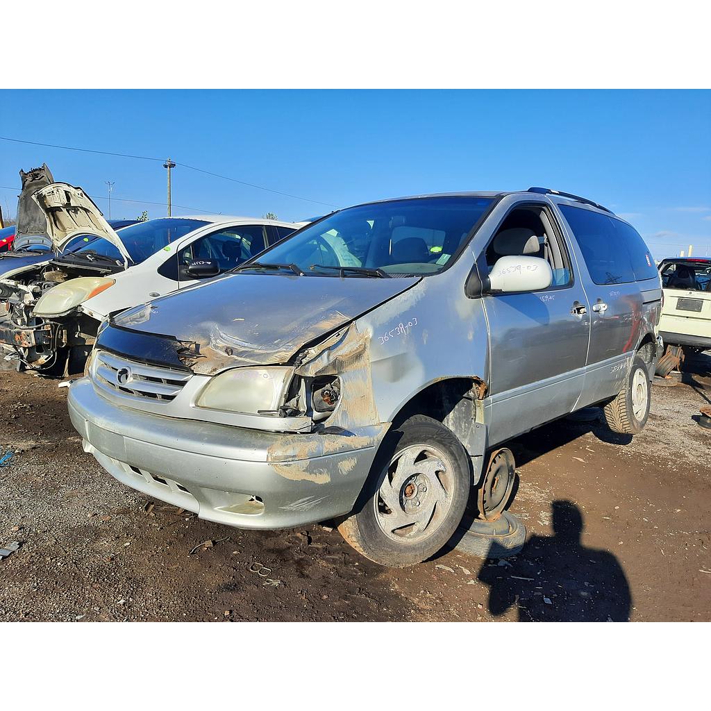 TOYOTA SIENNA 2003