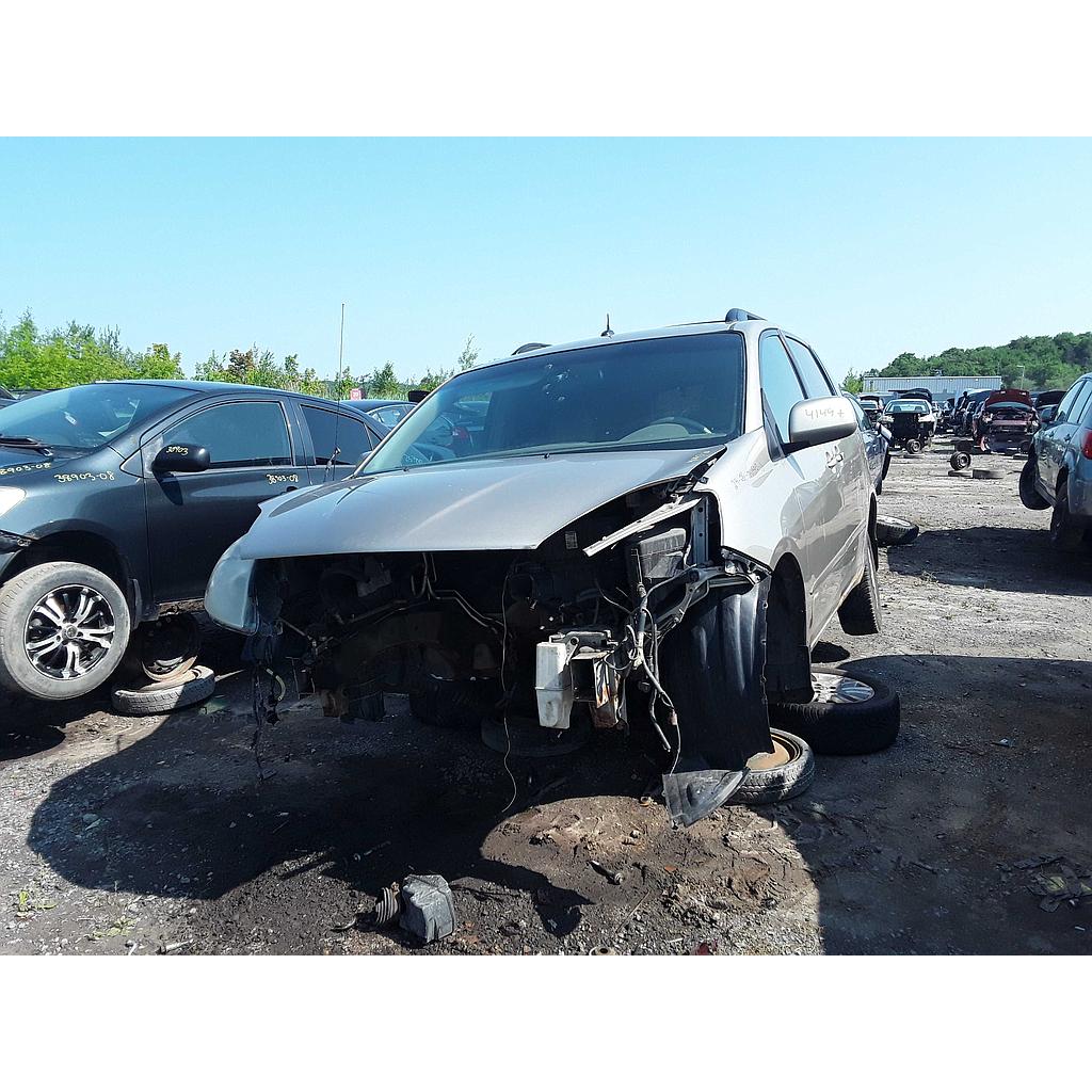 TOYOTA SIENNA 2010