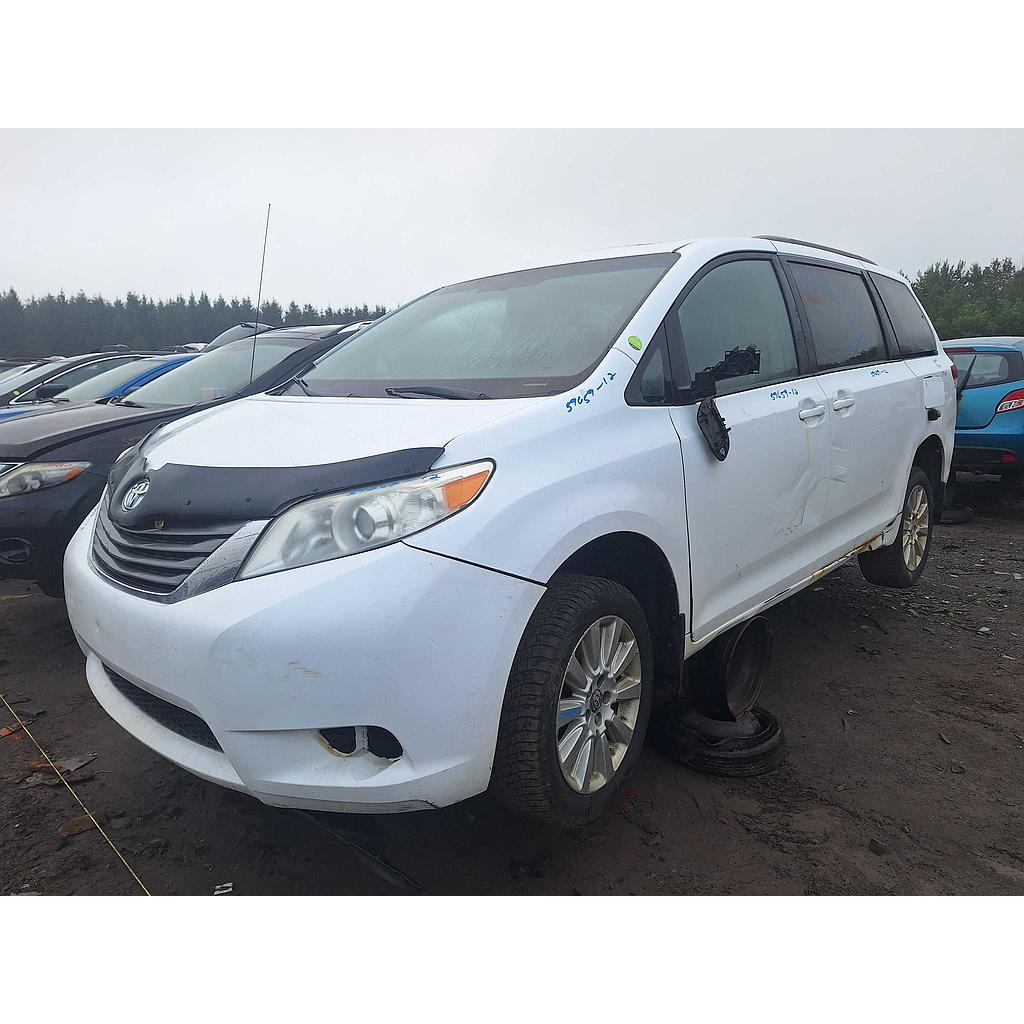 TOYOTA SIENNA 2012