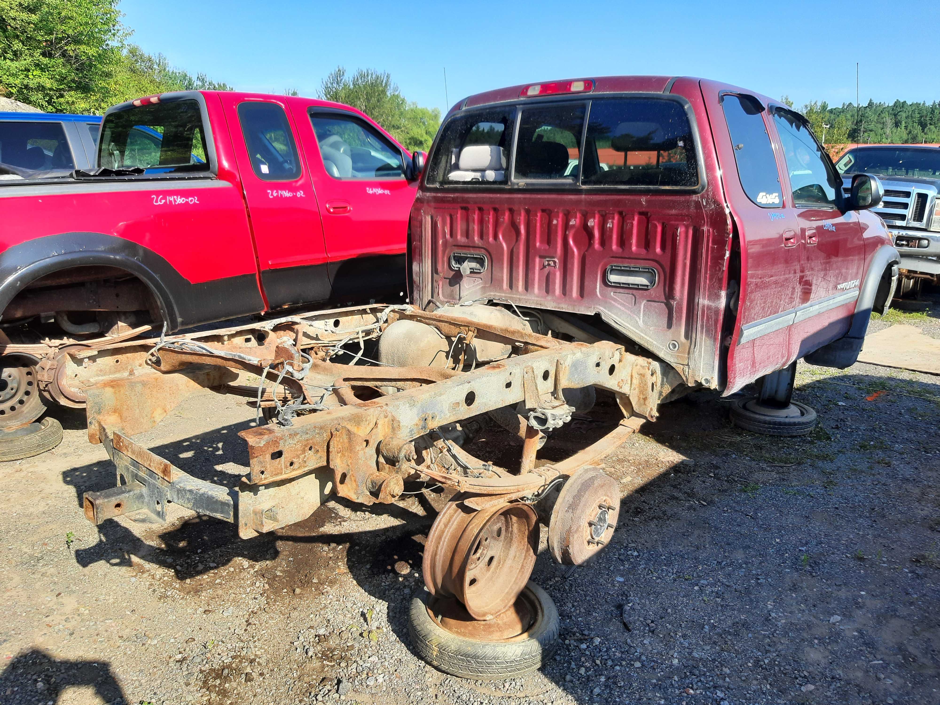 TOYOTA TUNDRA 2002