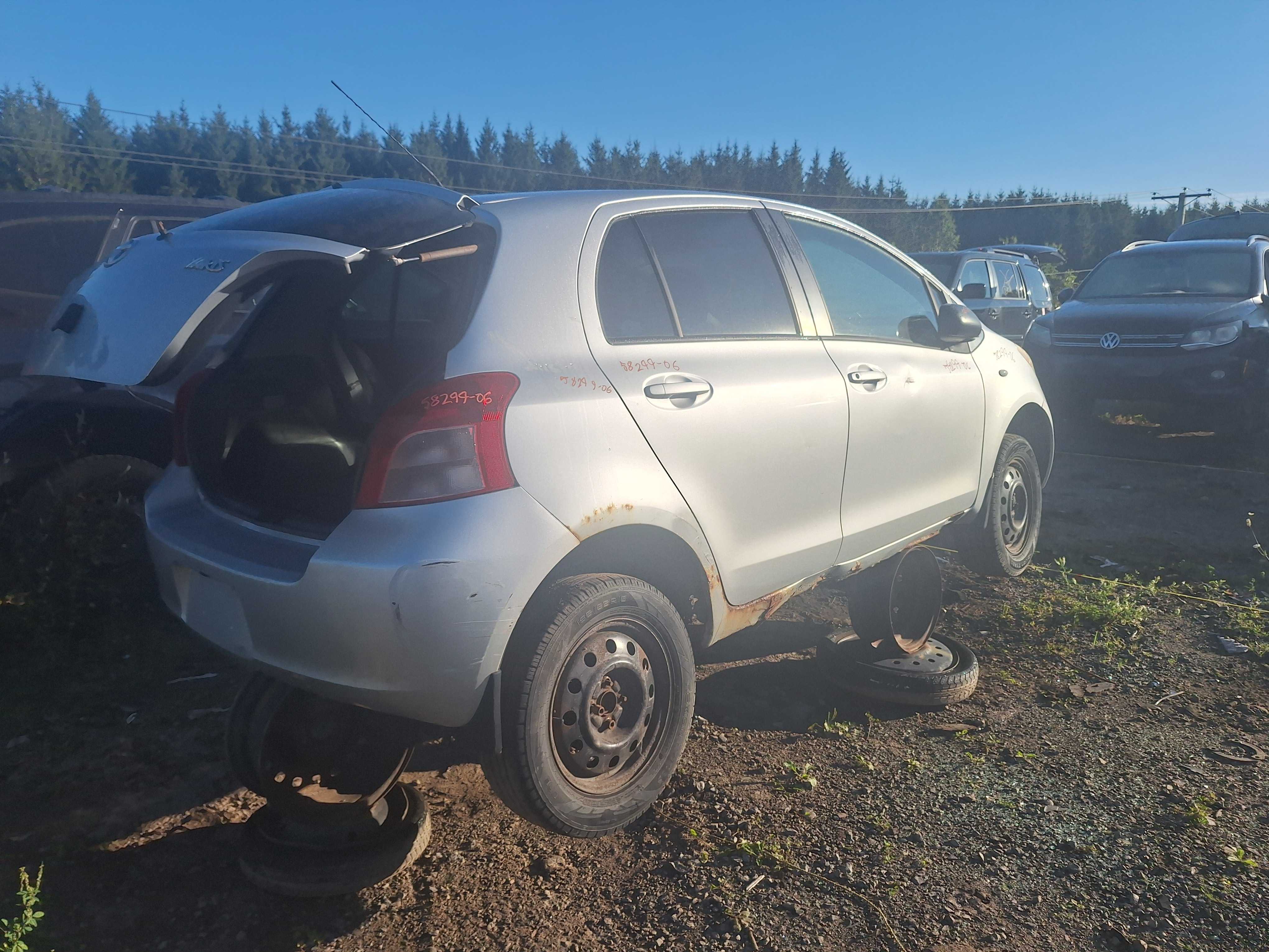 TOYOTA YARIS 2006