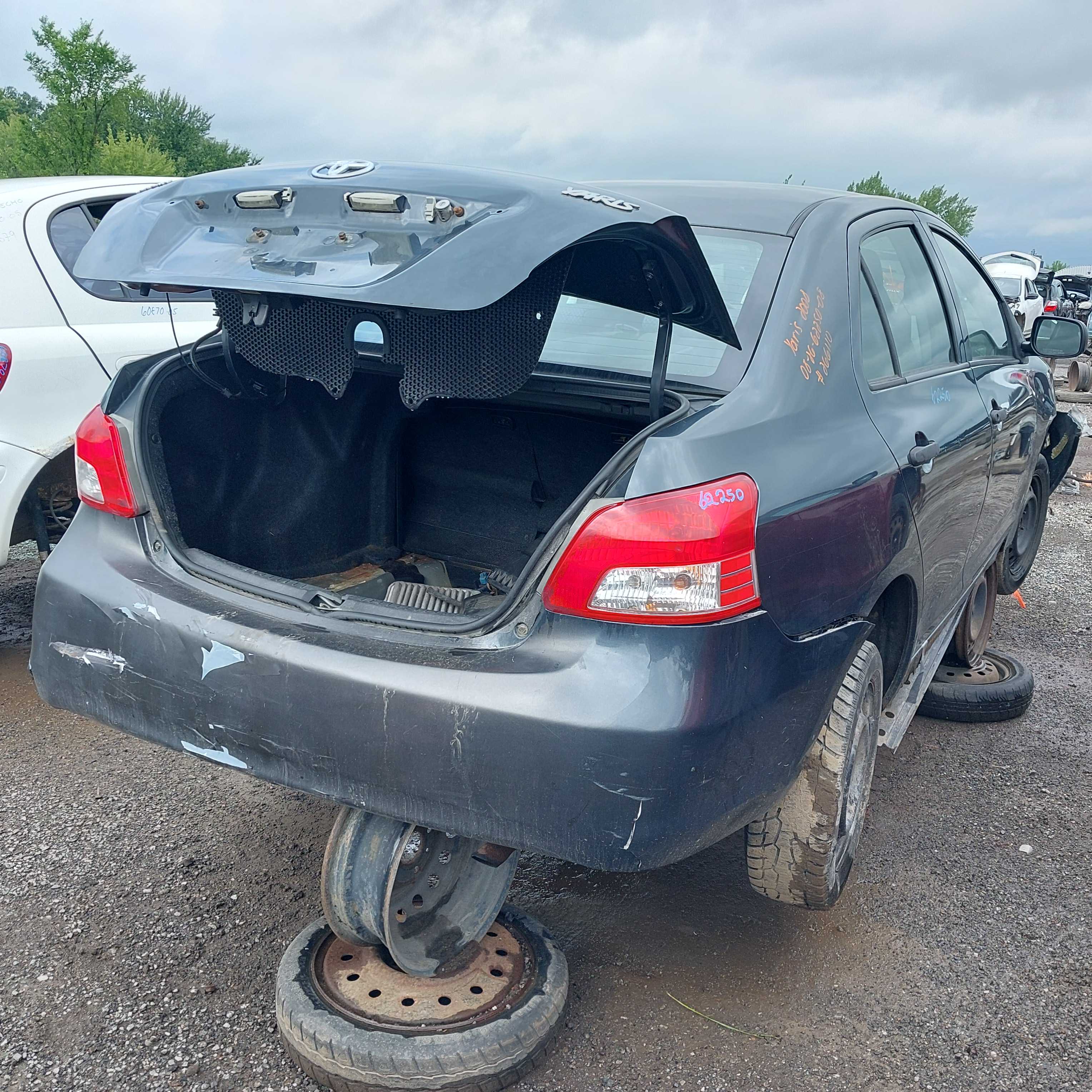 TOYOTA YARIS 2008