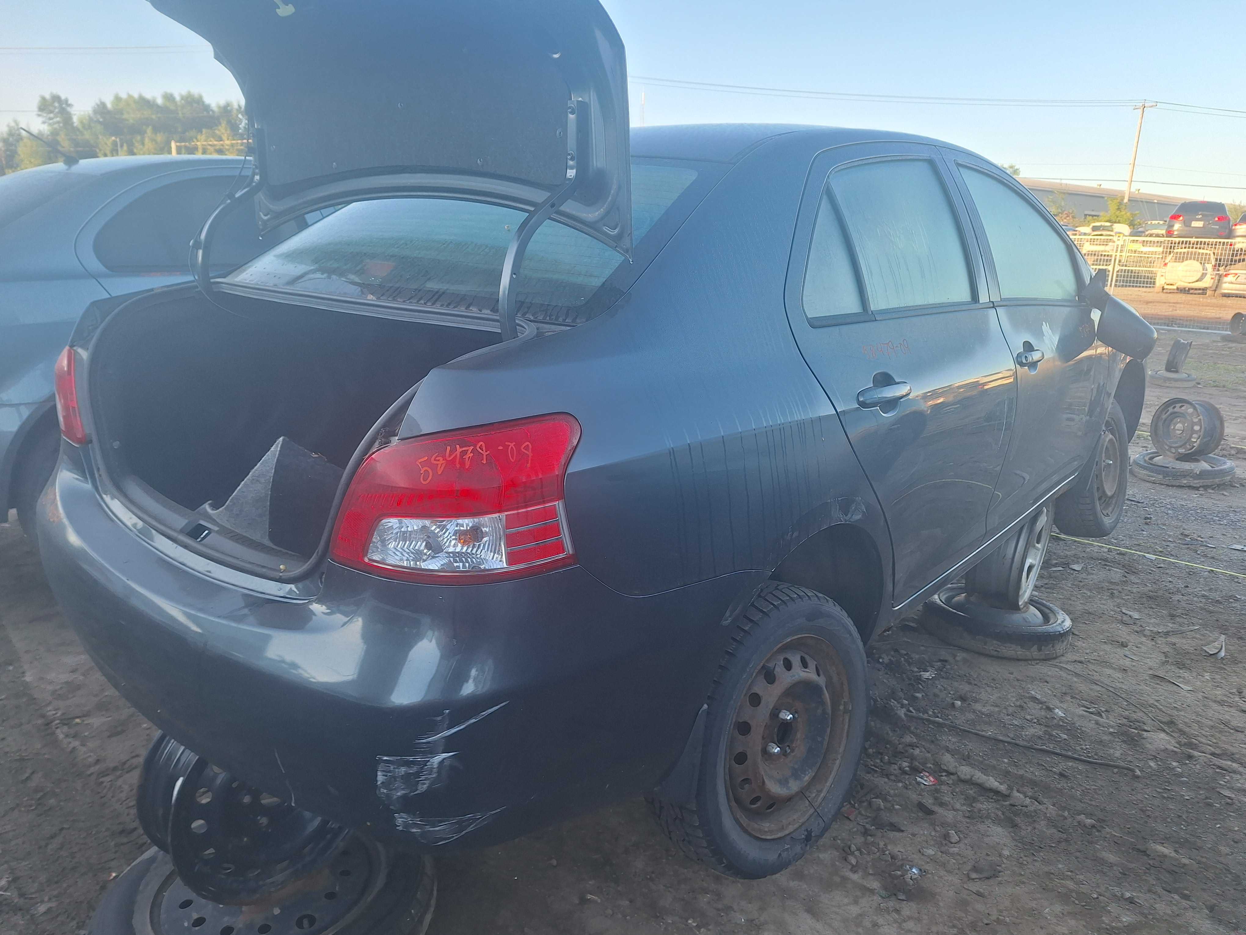 TOYOTA YARIS 2009