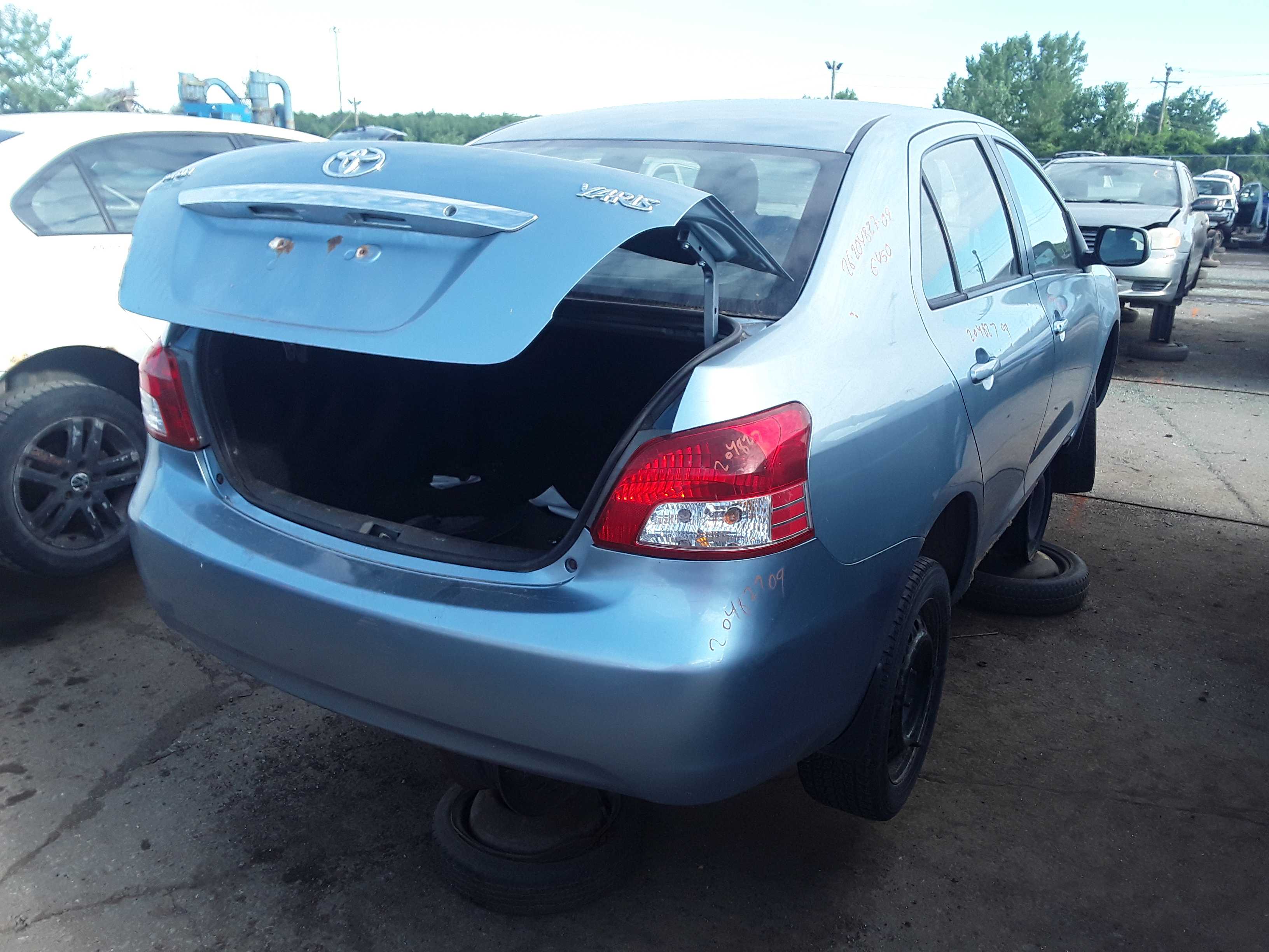 TOYOTA YARIS 2009
