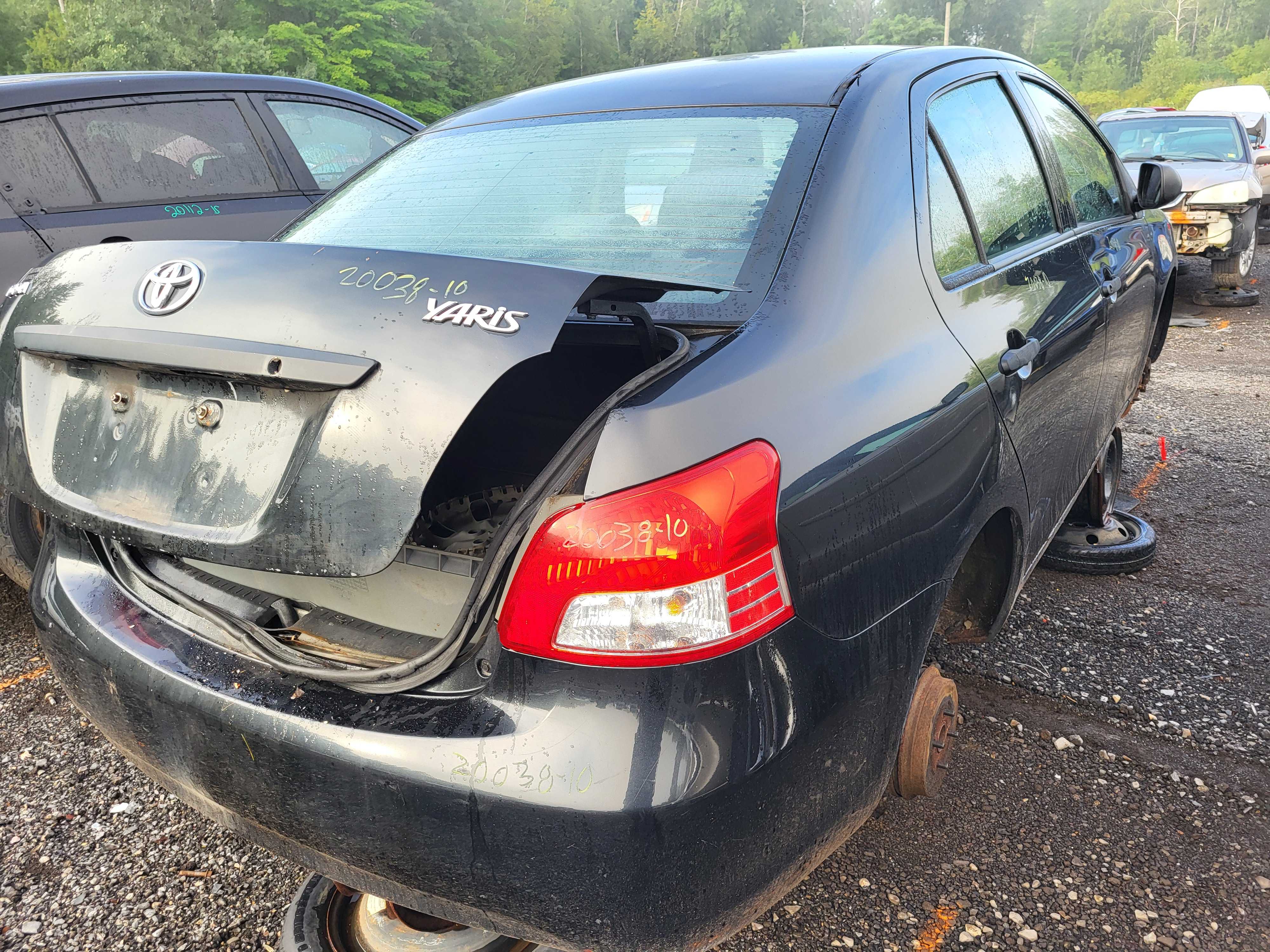 TOYOTA YARIS 2010