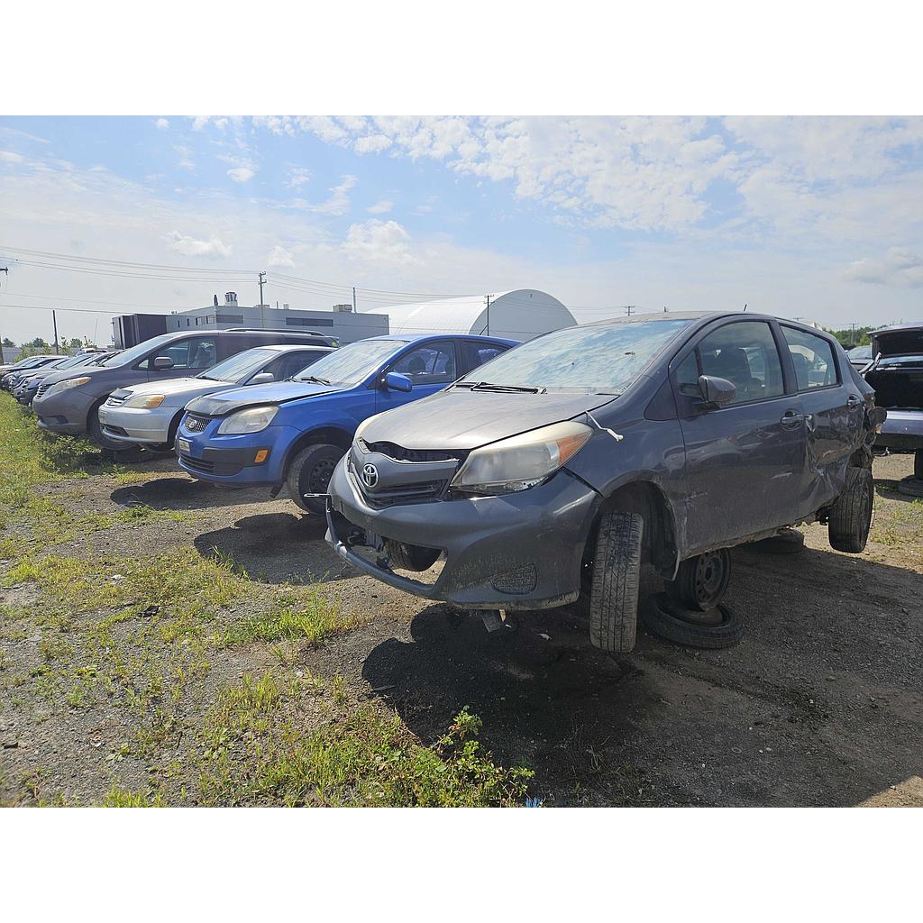 TOYOTA YARIS 2013
