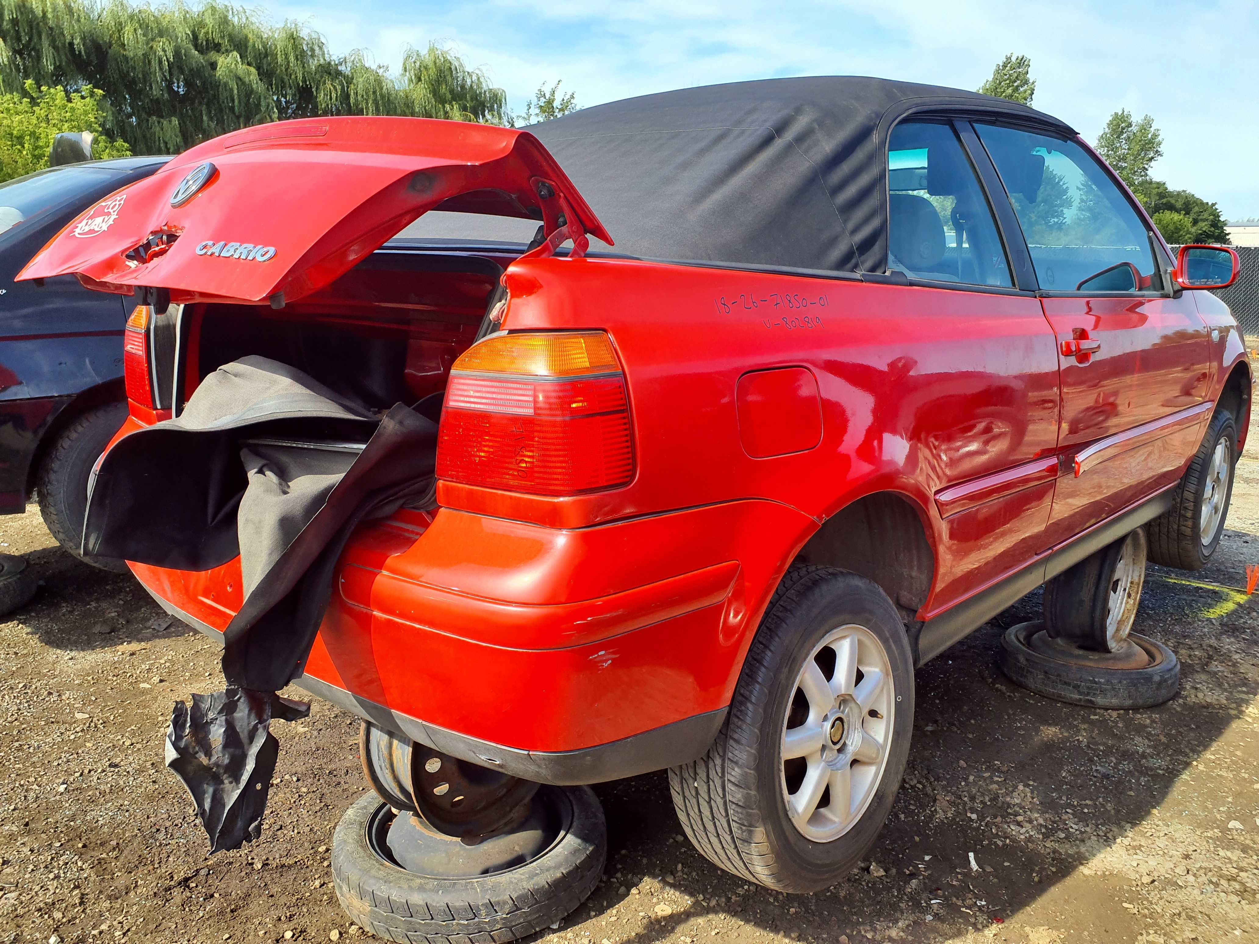 VOLKSWAGEN CABRIO 2001