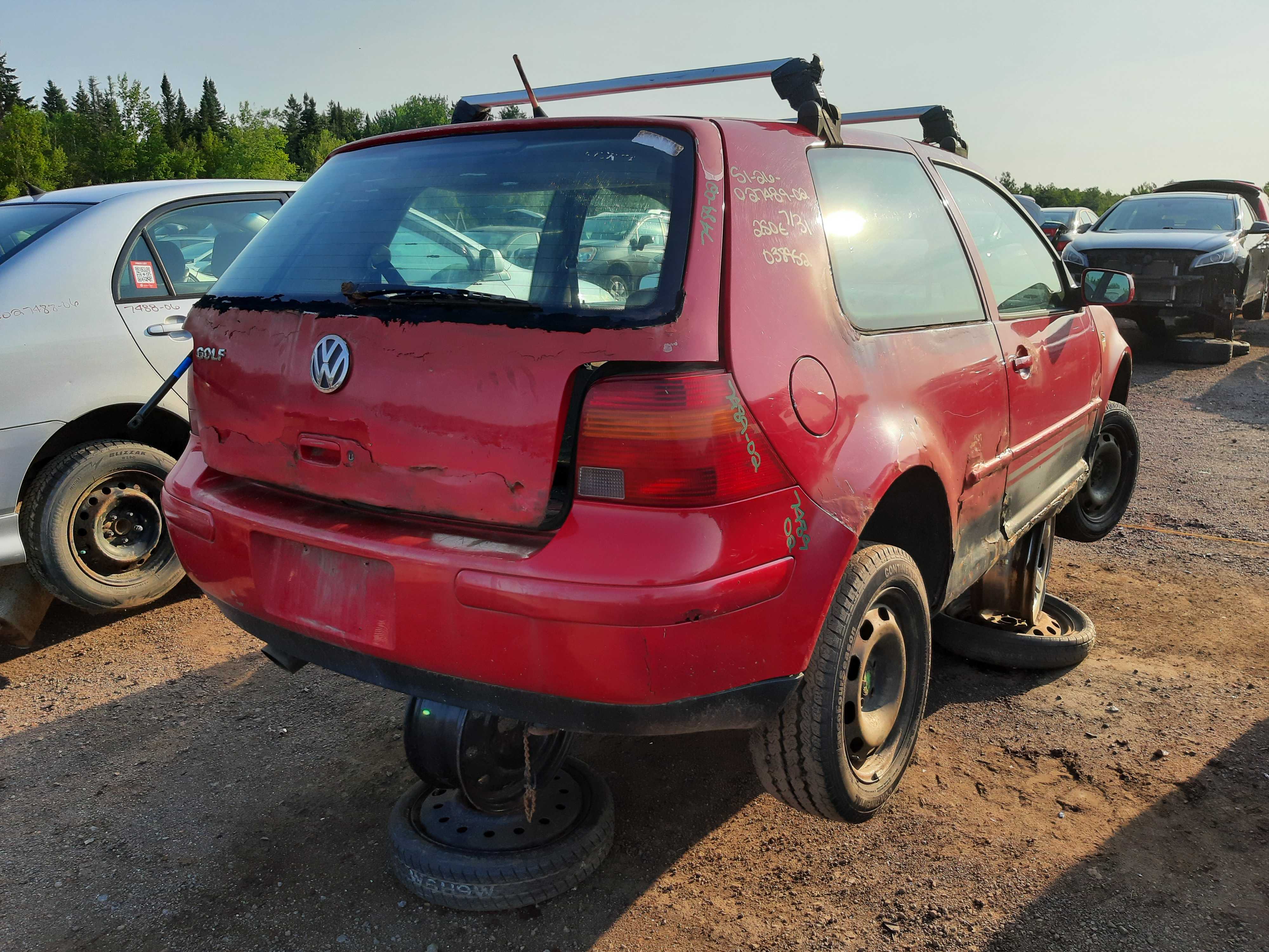 VOLKSWAGEN GOLF 2002
