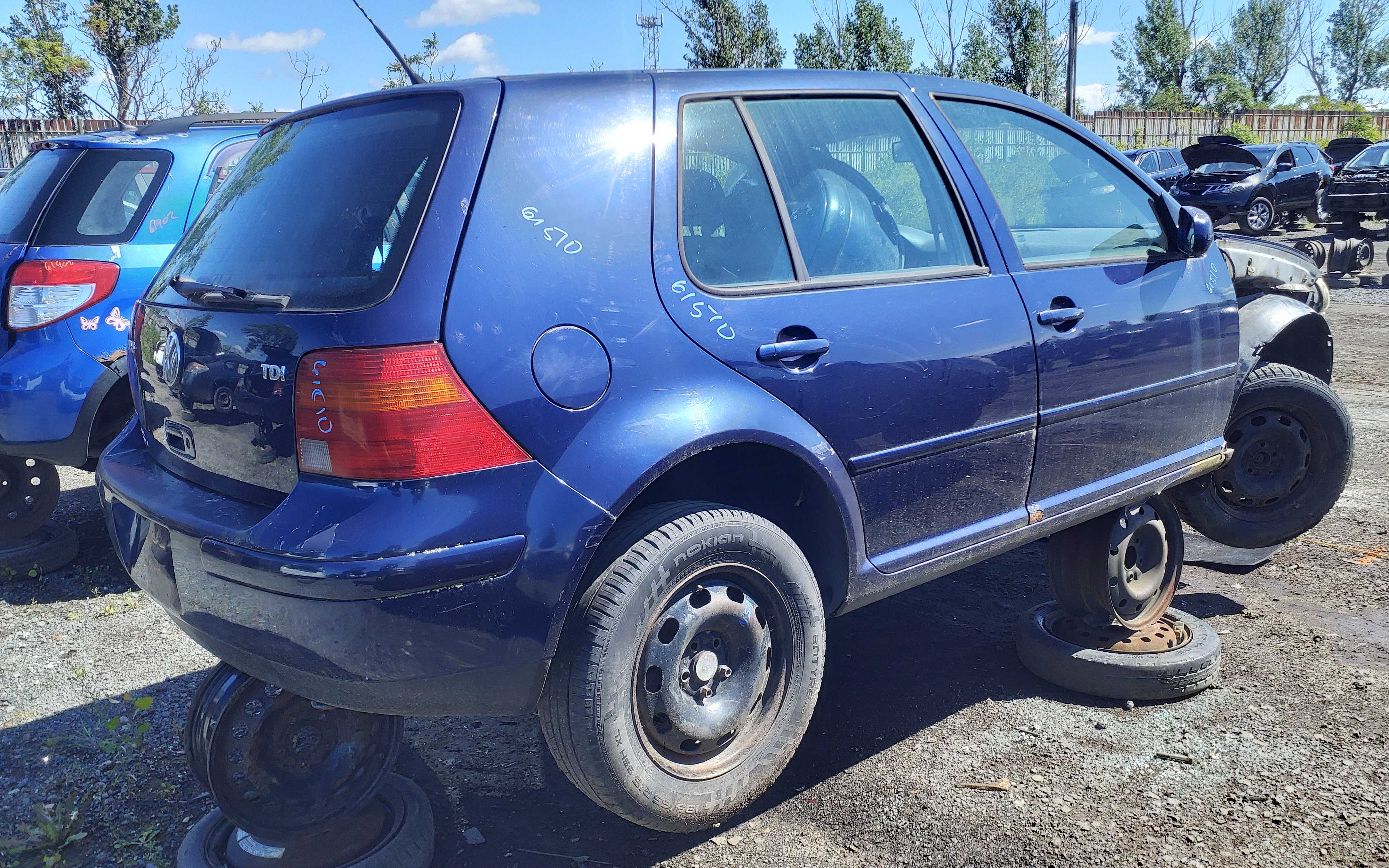 VOLKSWAGEN GOLF 2002