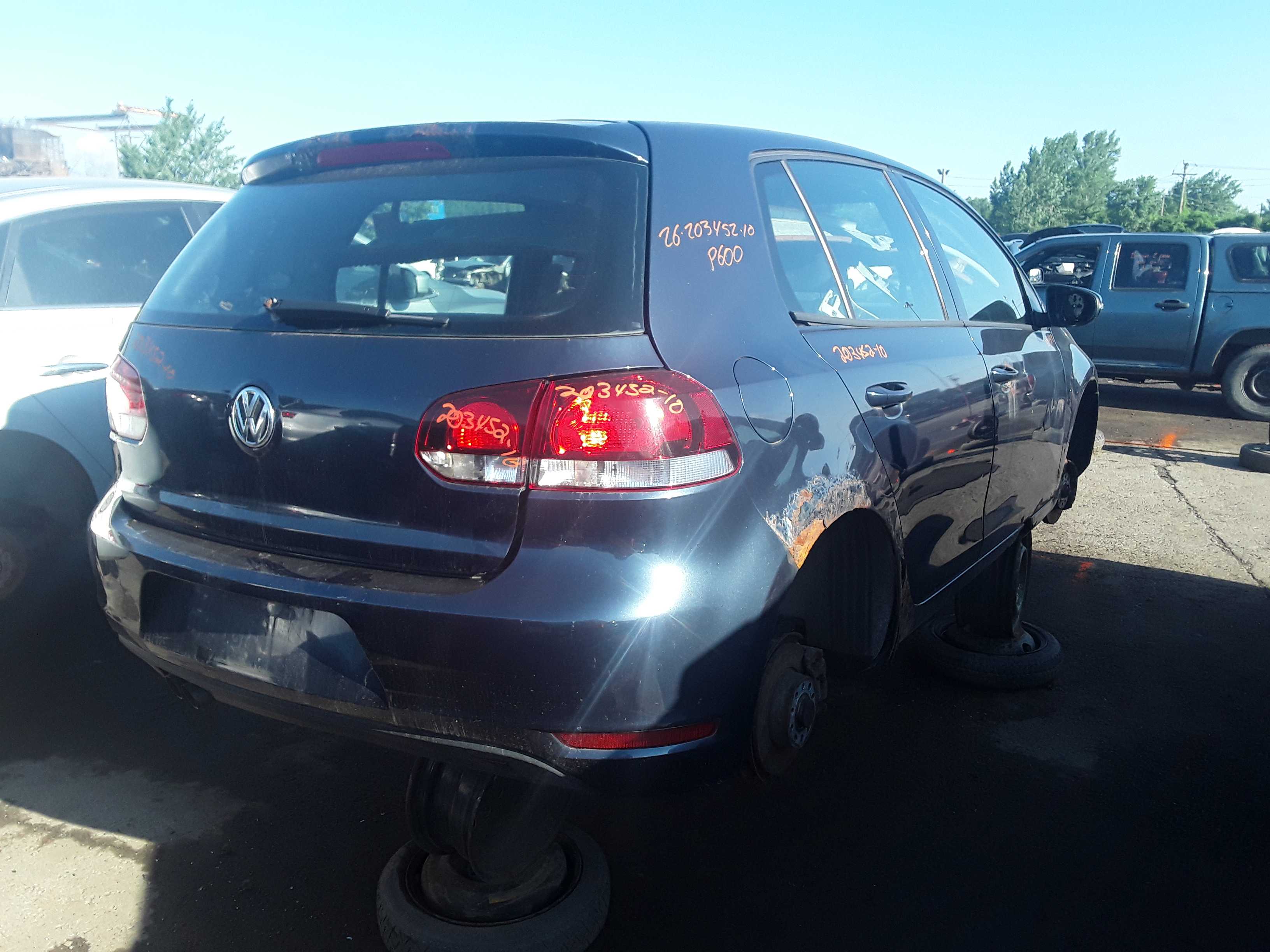 VOLKSWAGEN GOLF 2010