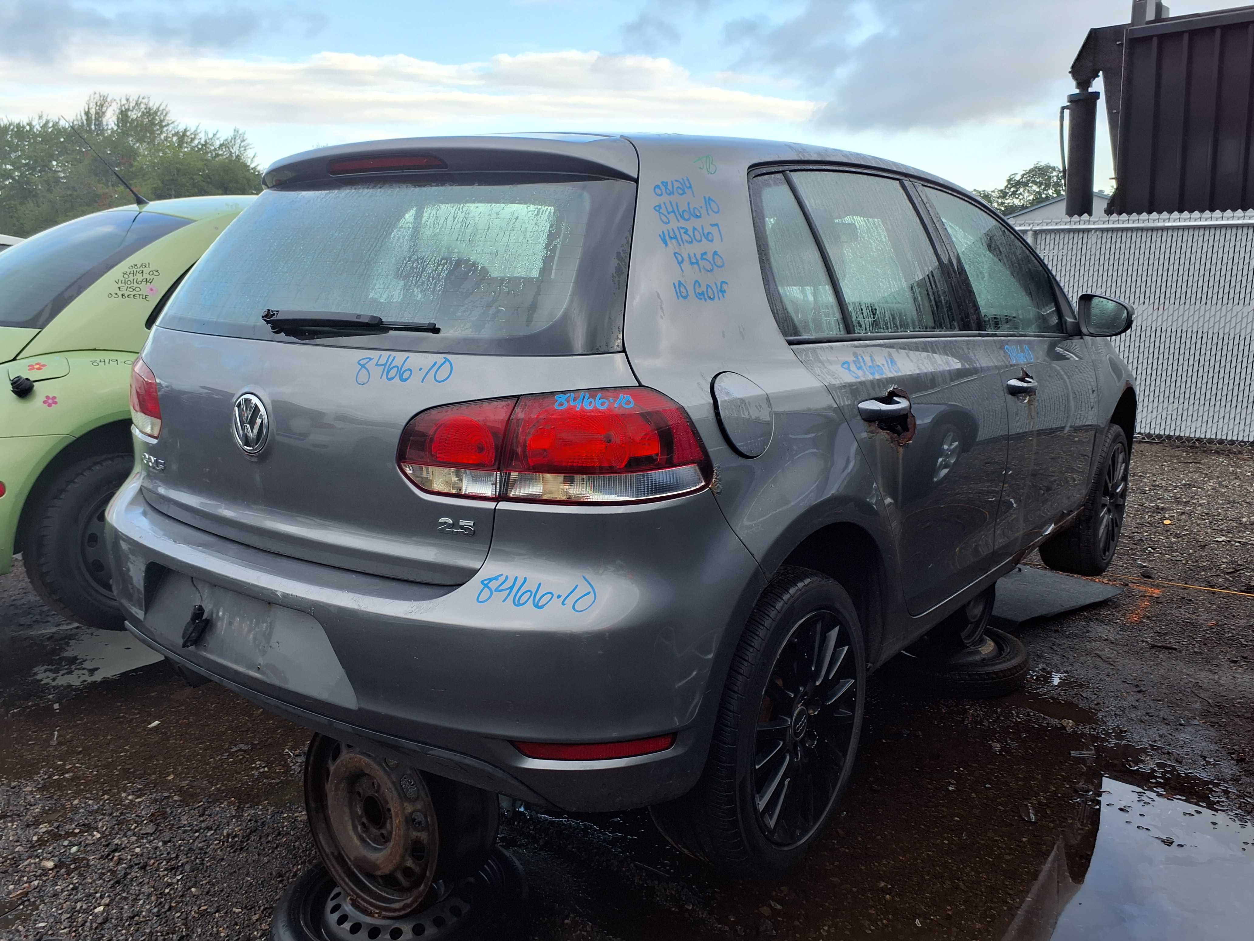 VOLKSWAGEN GOLF 2010