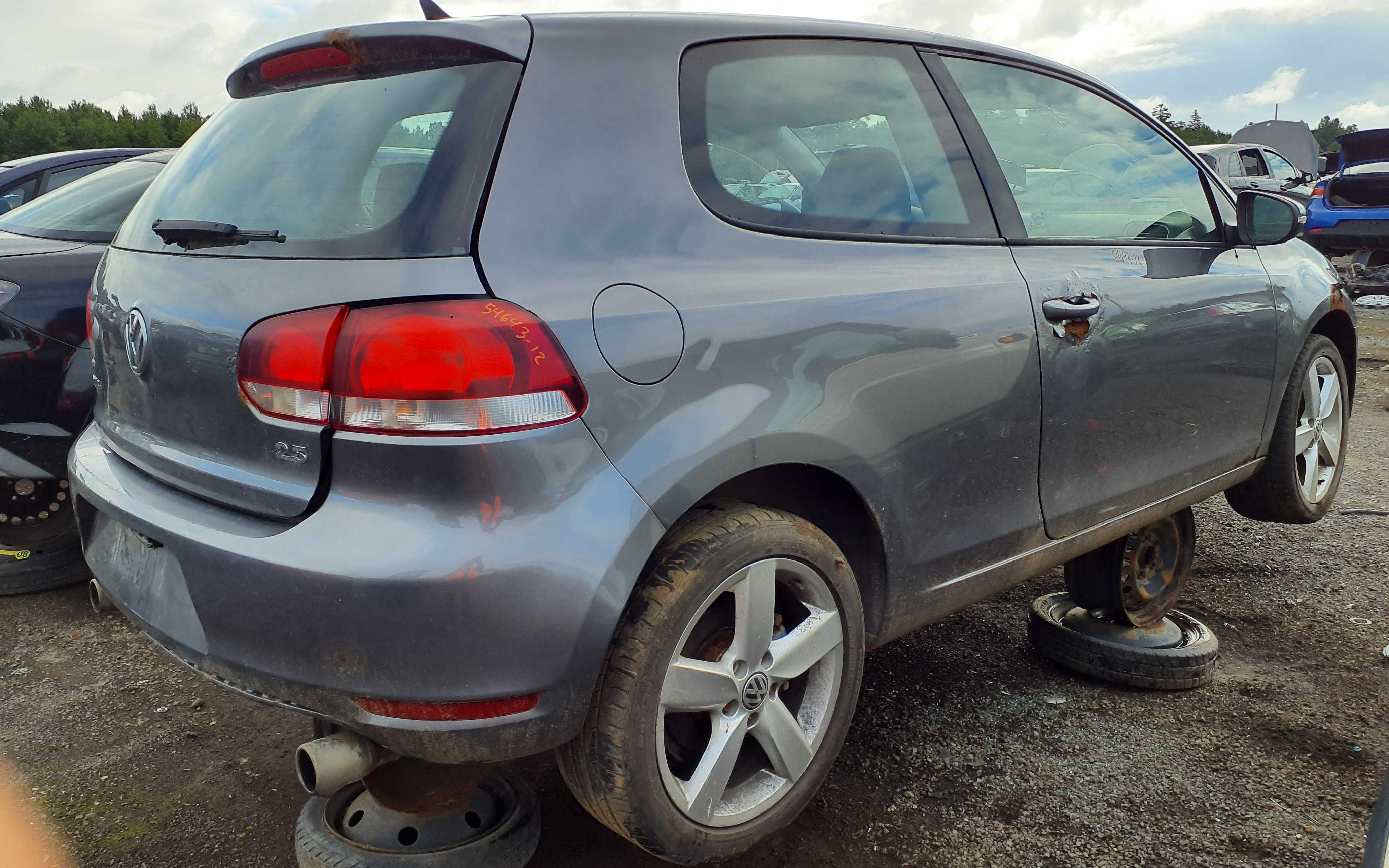 VOLKSWAGEN GOLF 2012