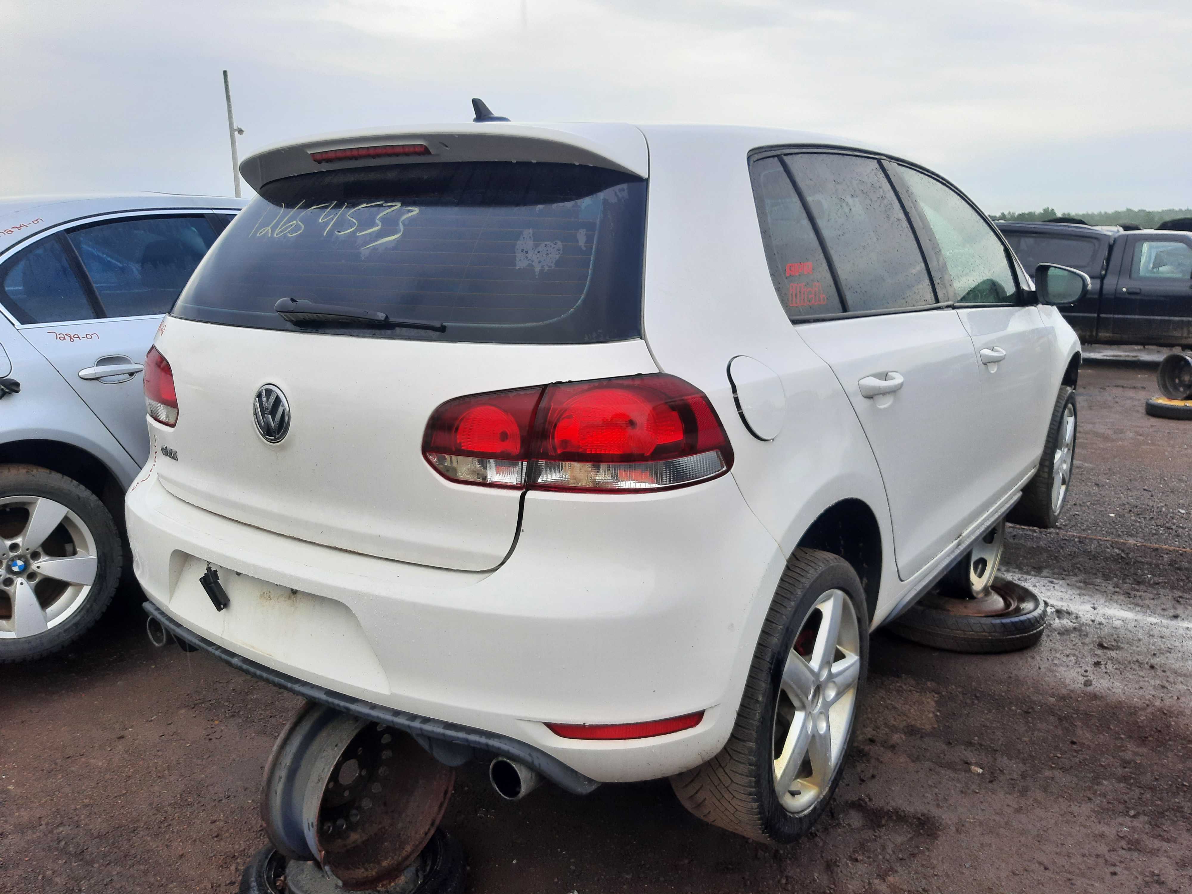 VOLKSWAGEN GTI 2012