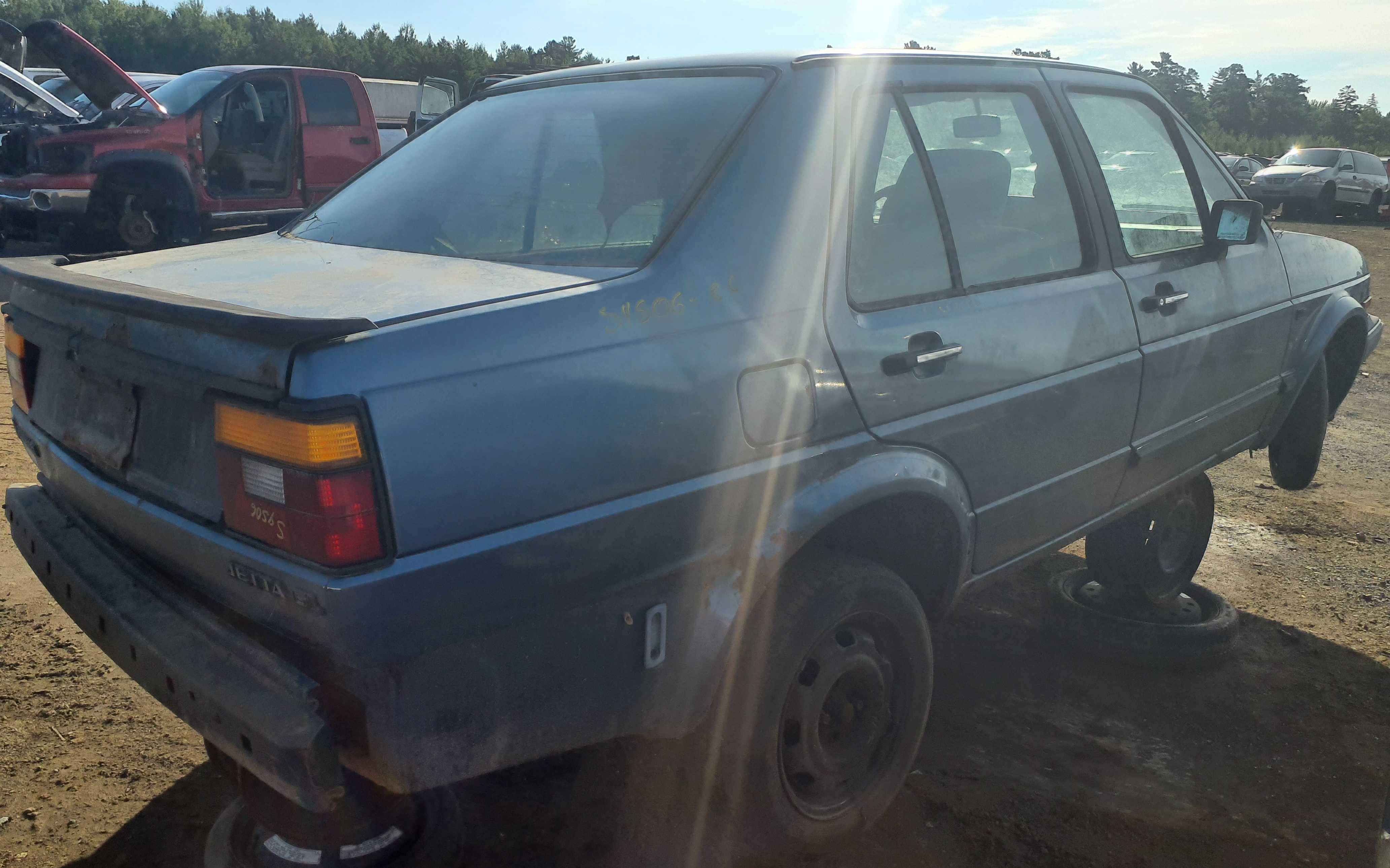 VOLKSWAGEN JETTA 1986