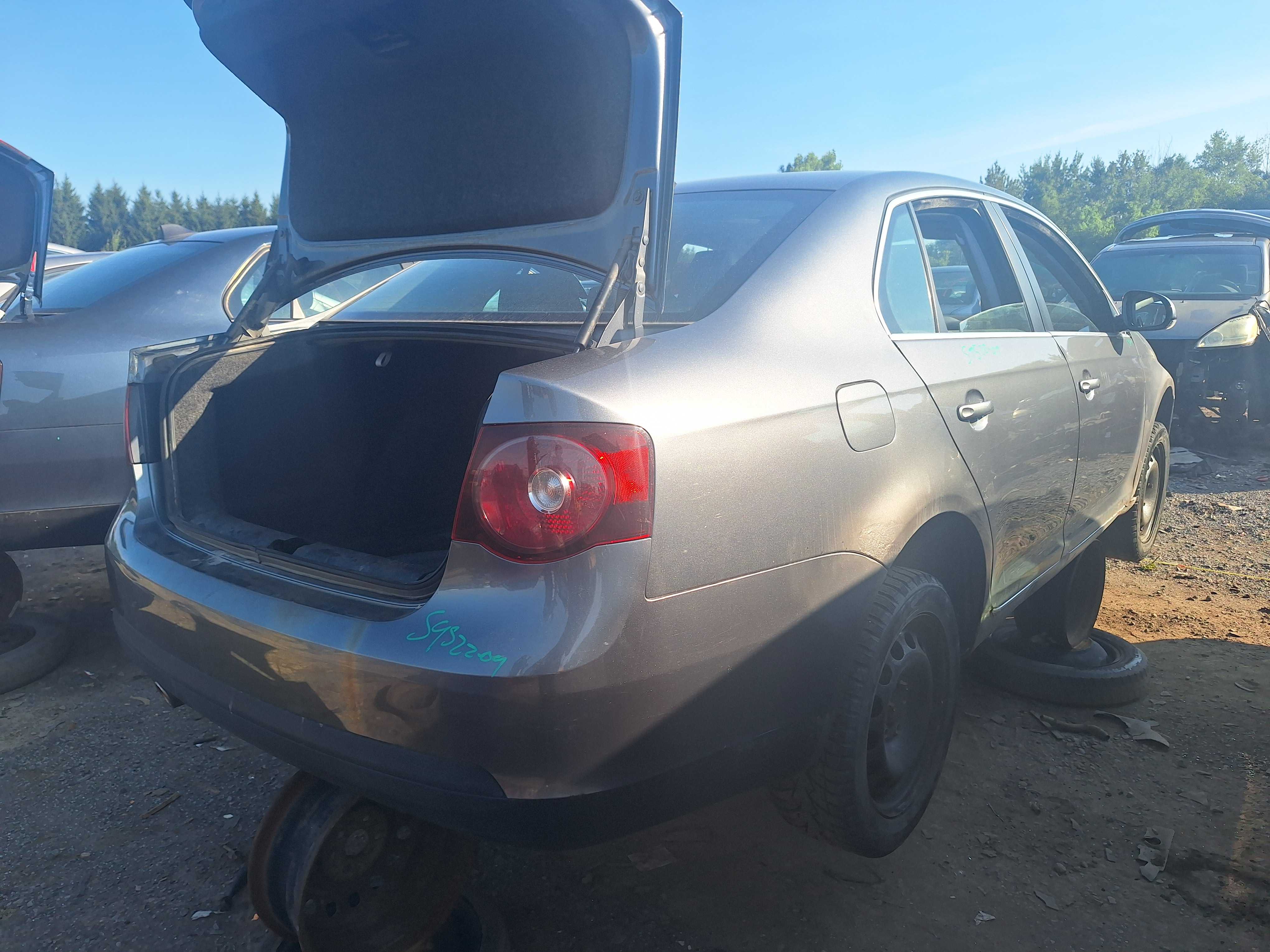 VOLKSWAGEN JETTA 2009