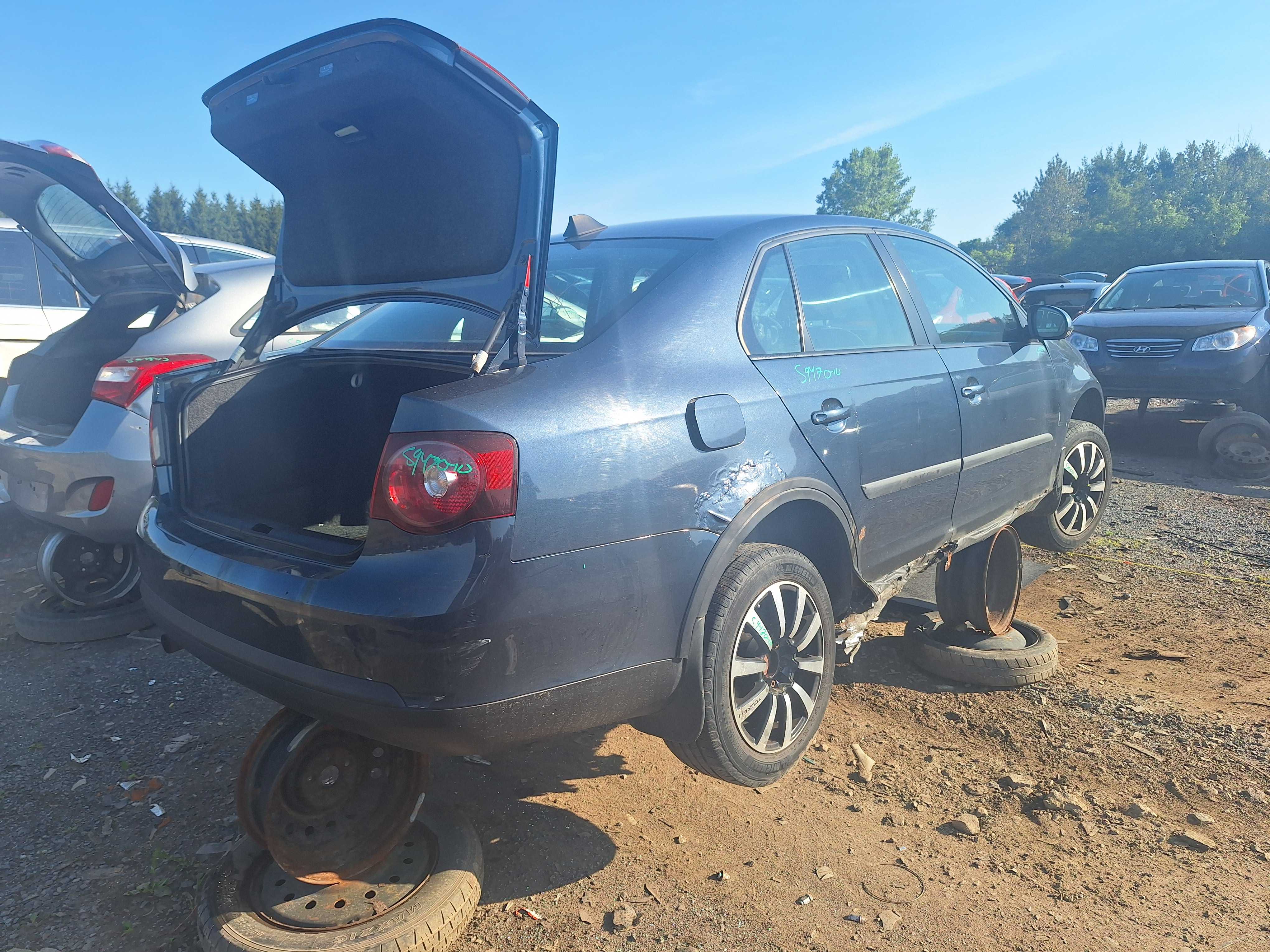 VOLKSWAGEN JETTA 2010