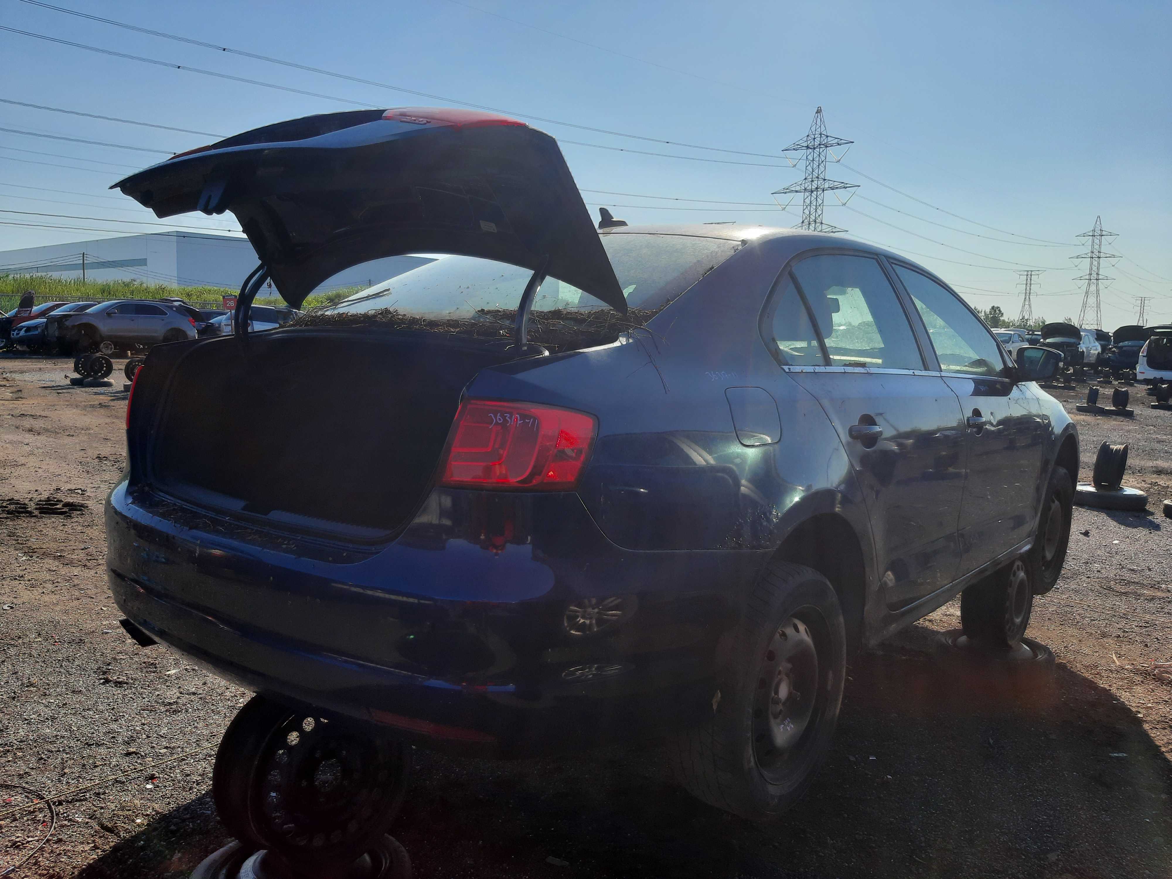 VOLKSWAGEN JETTA 2011