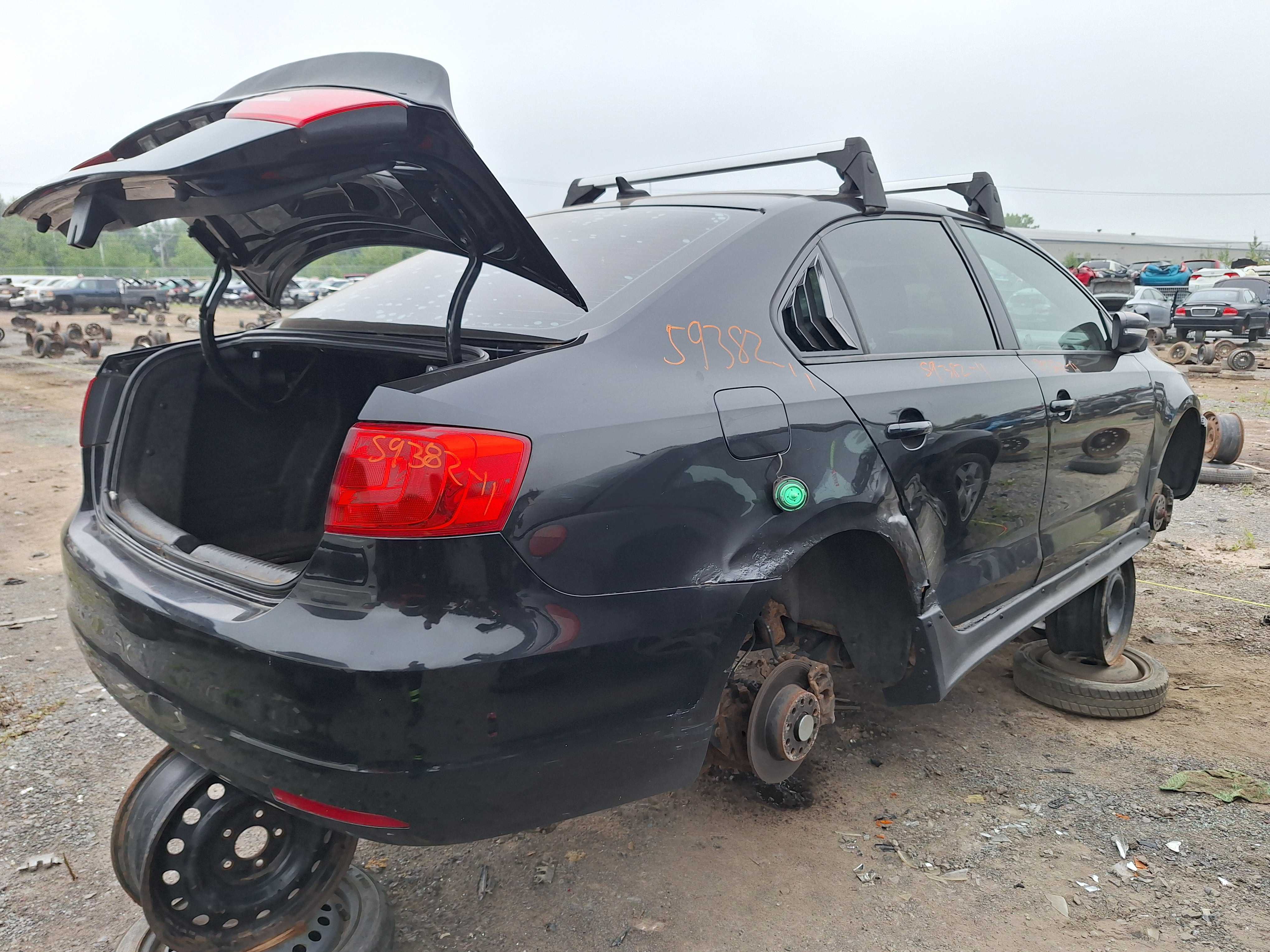 VOLKSWAGEN JETTA 2011